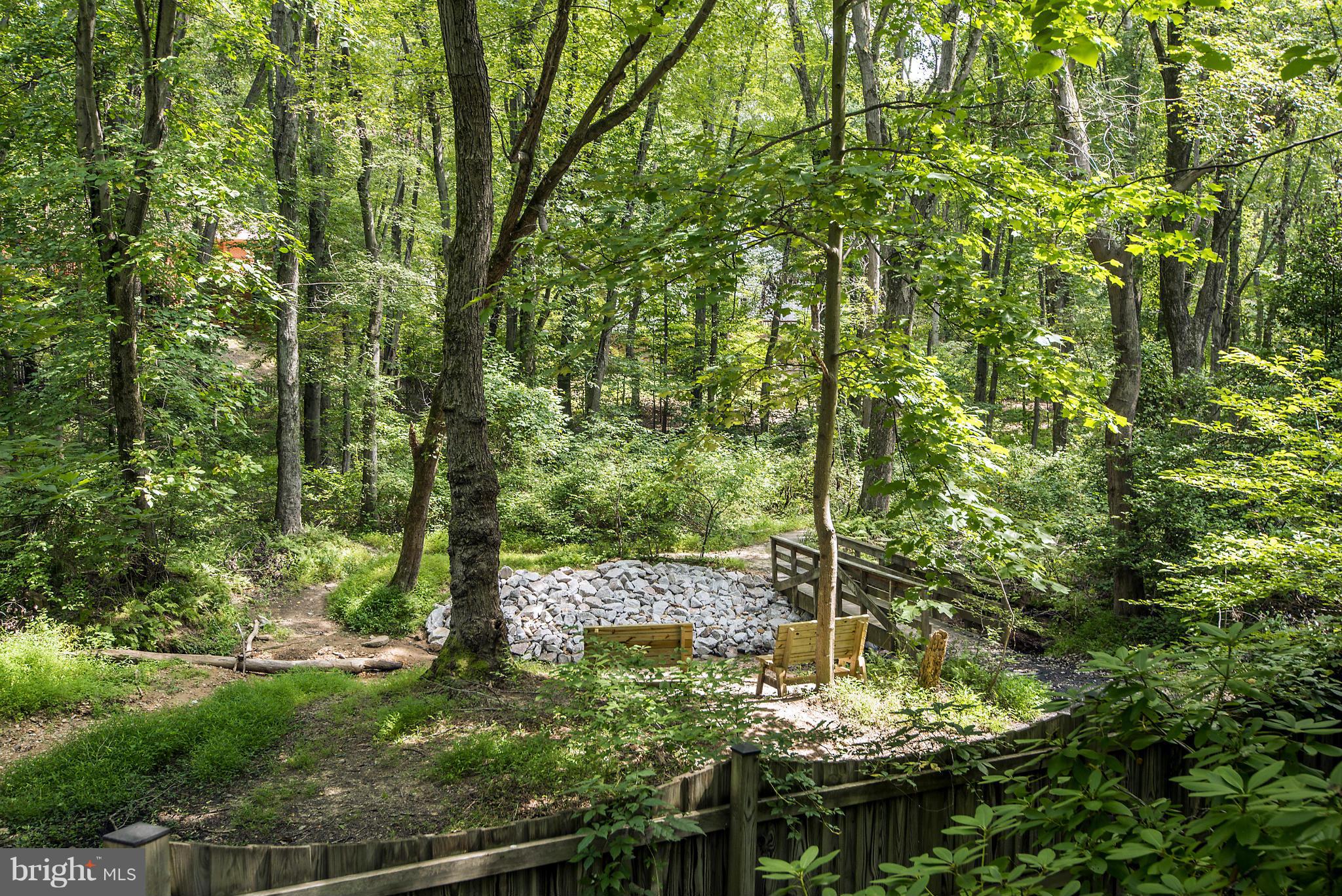 WAPLES MILL ESTATES - Residential