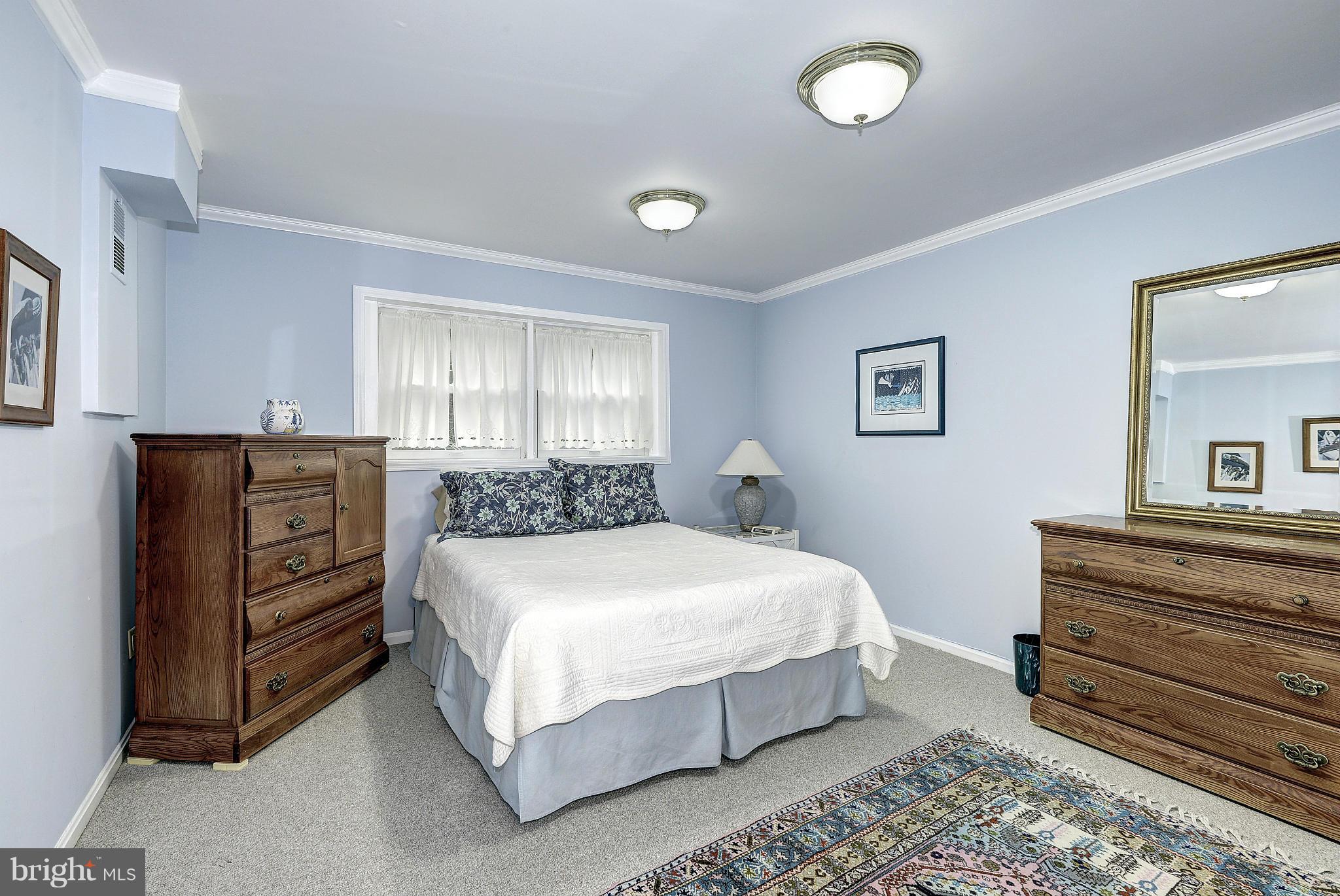 WAPLES MILL ESTATES - Residential