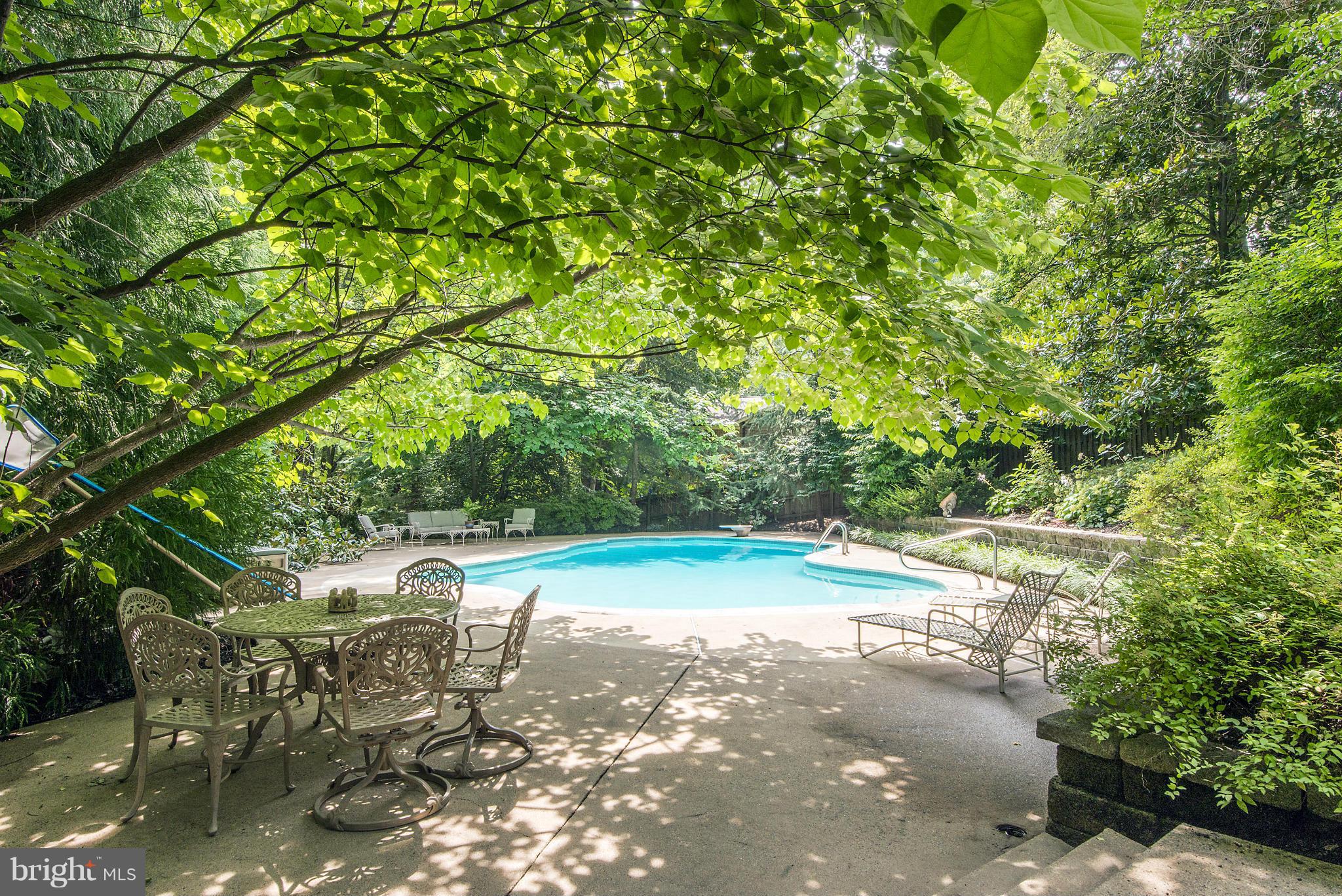 WAPLES MILL ESTATES - Residential