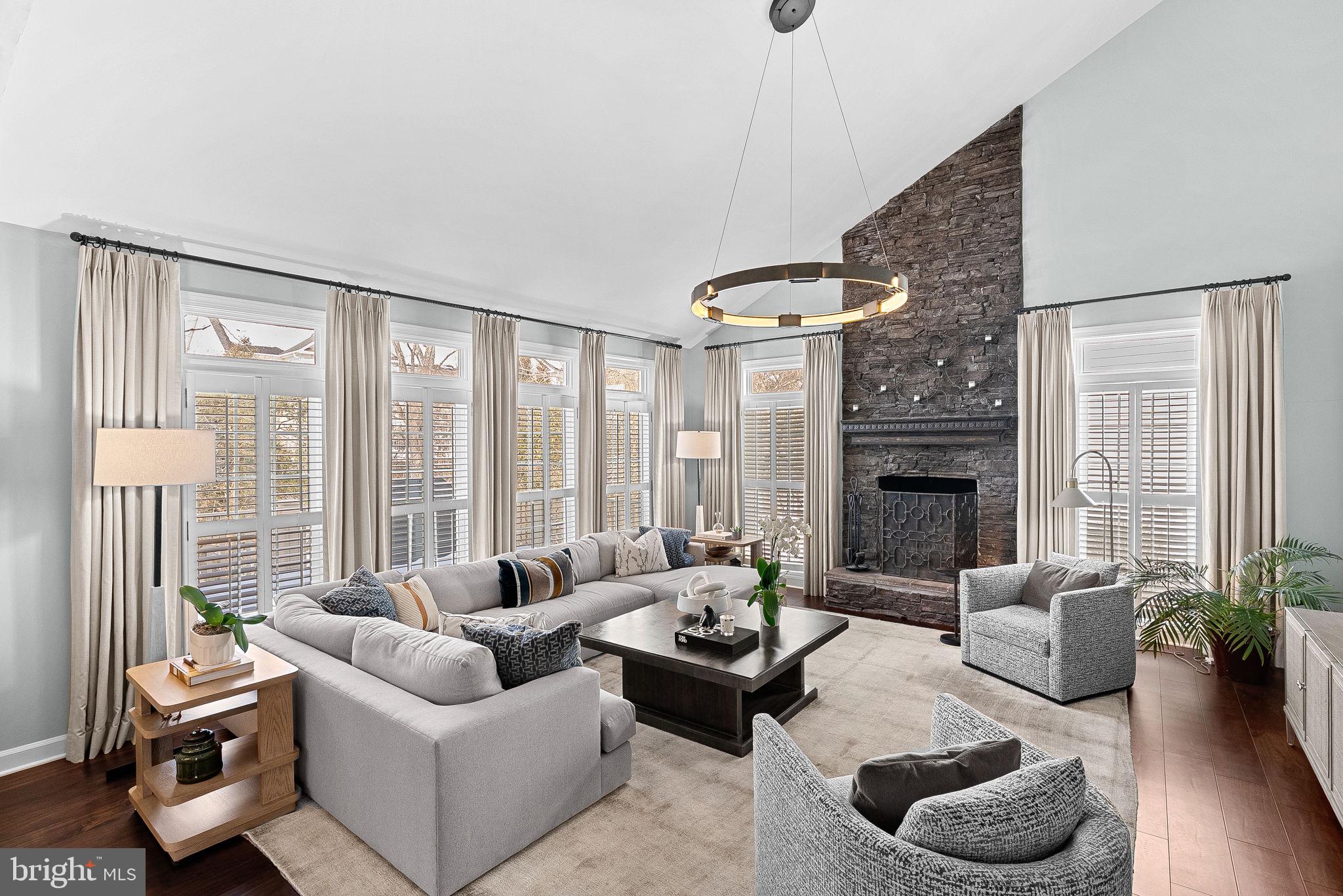 RIVER CREEK - Residential