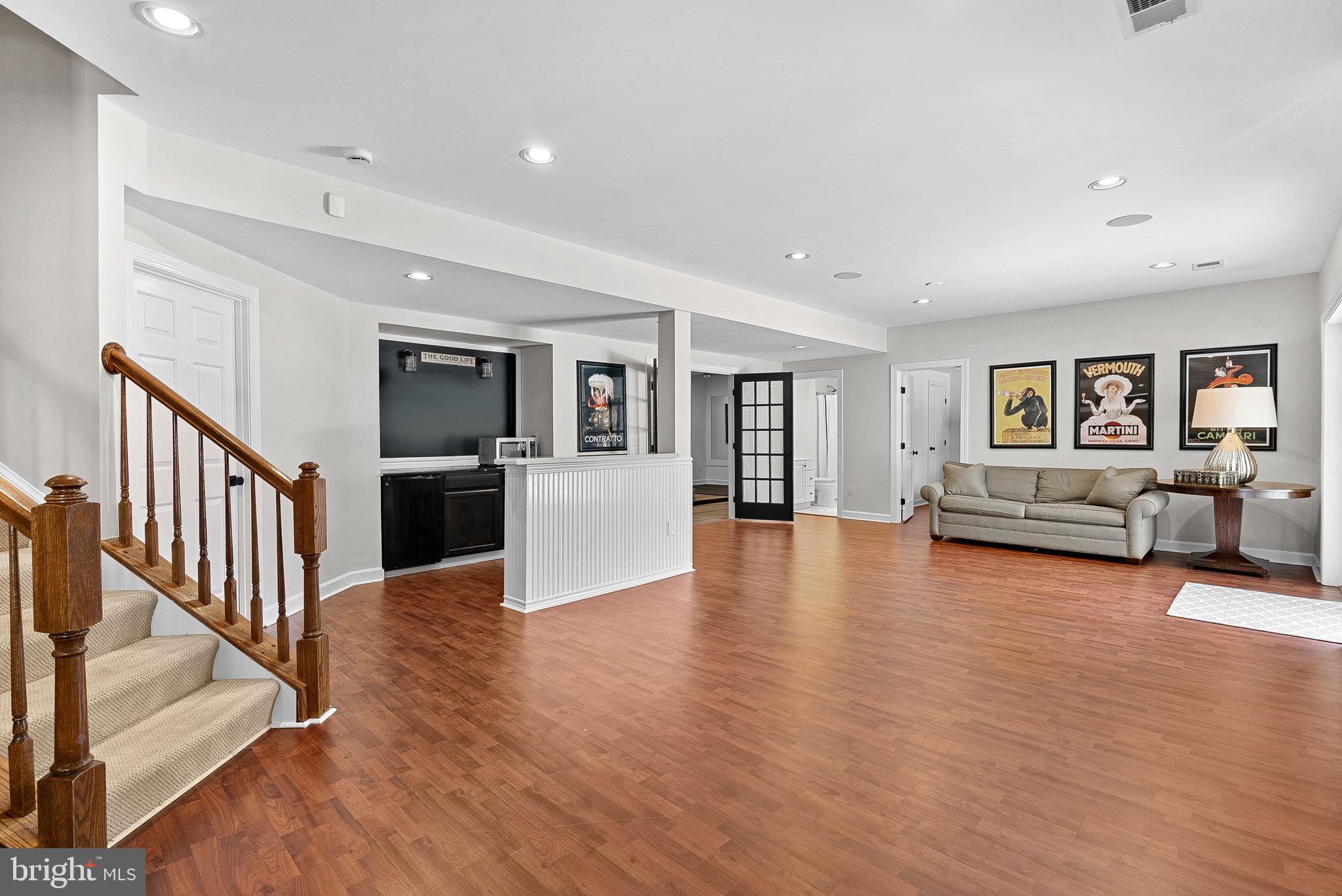 RIVER CREEK - Residential