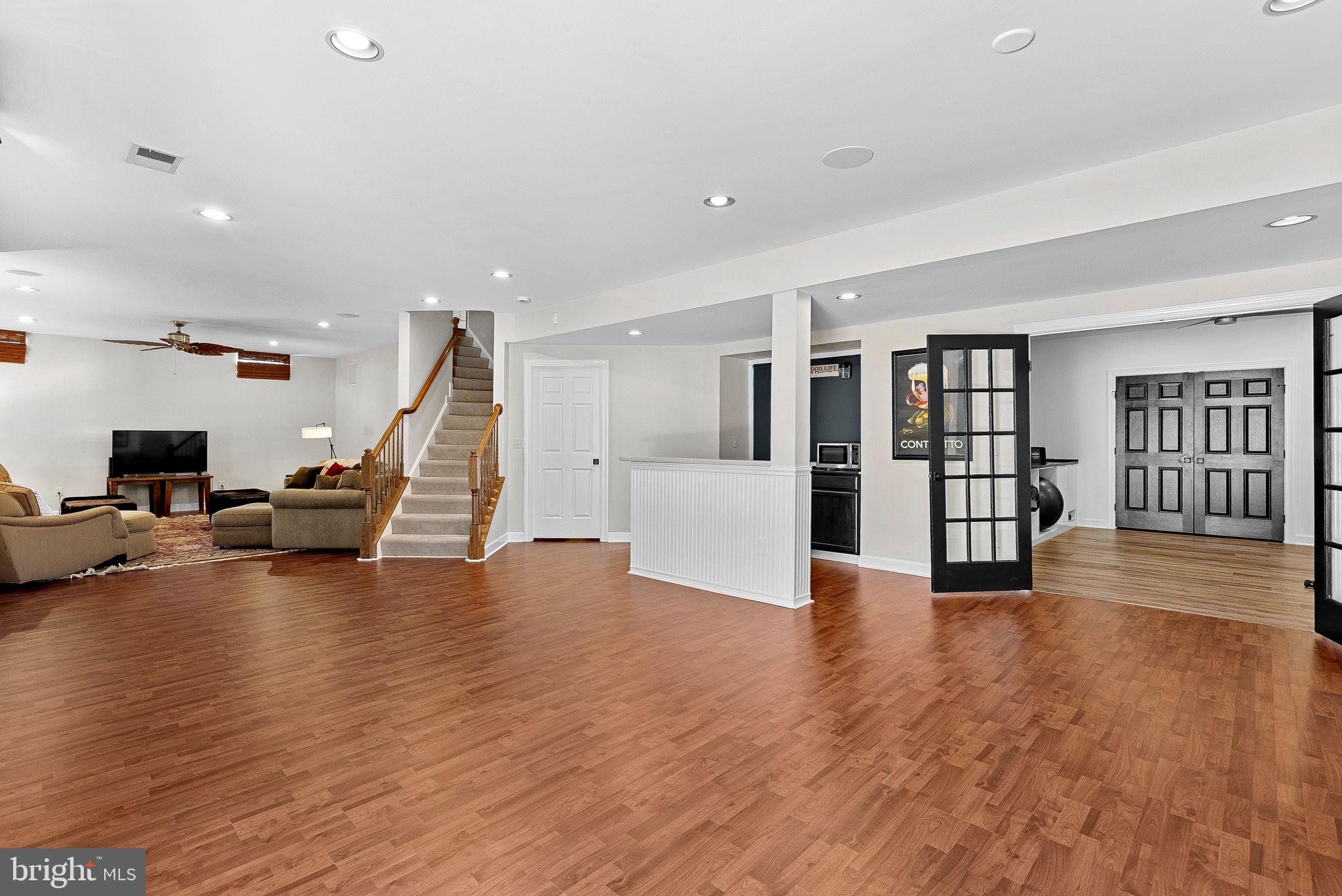 RIVER CREEK - Residential