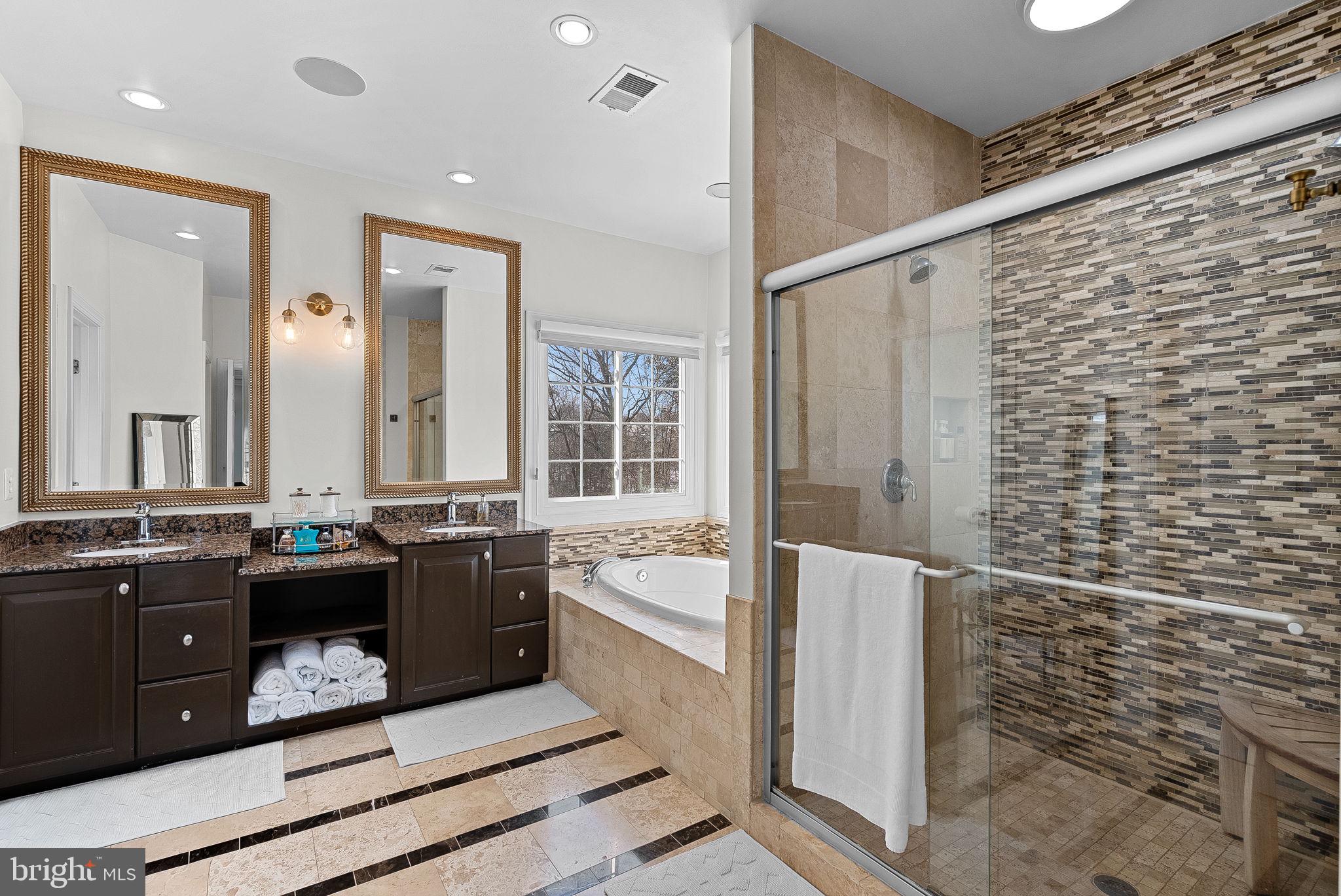 RIVER CREEK - Residential