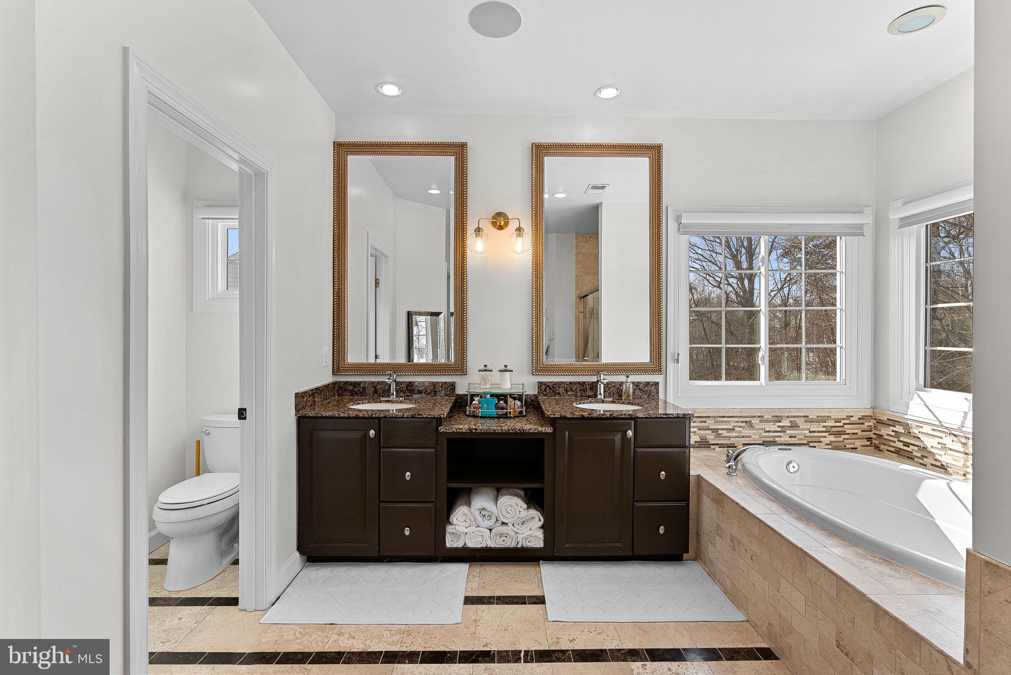 RIVER CREEK - Residential