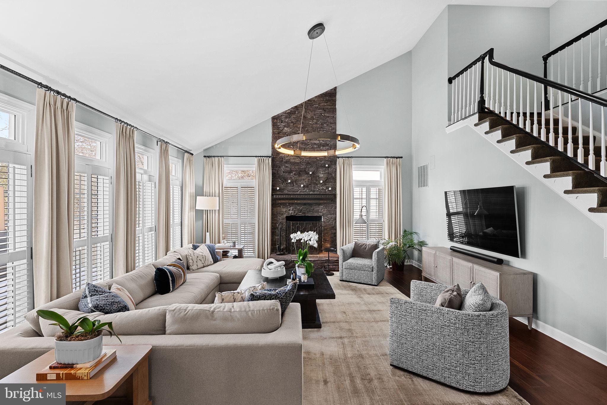 RIVER CREEK - Residential