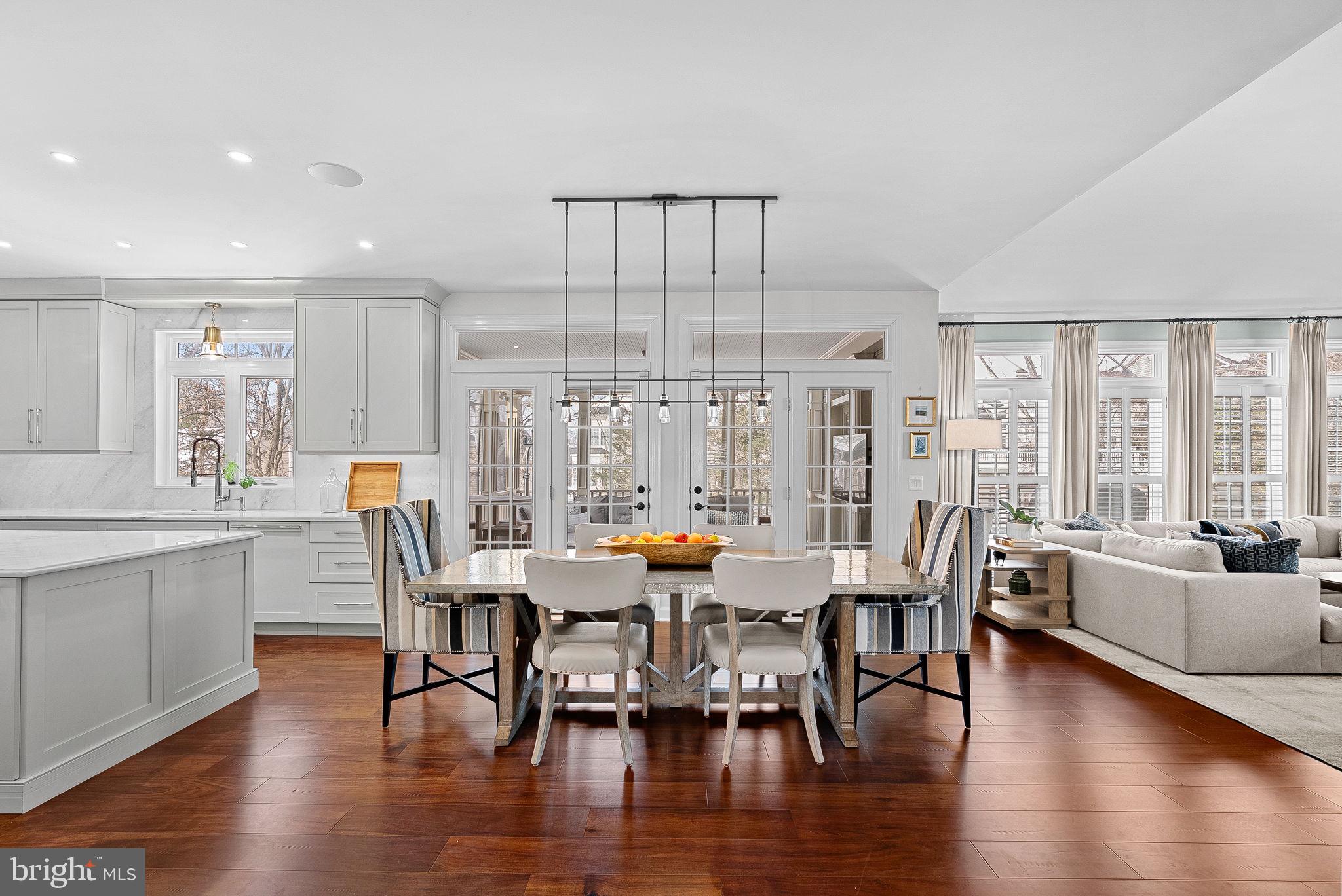 RIVER CREEK - Residential