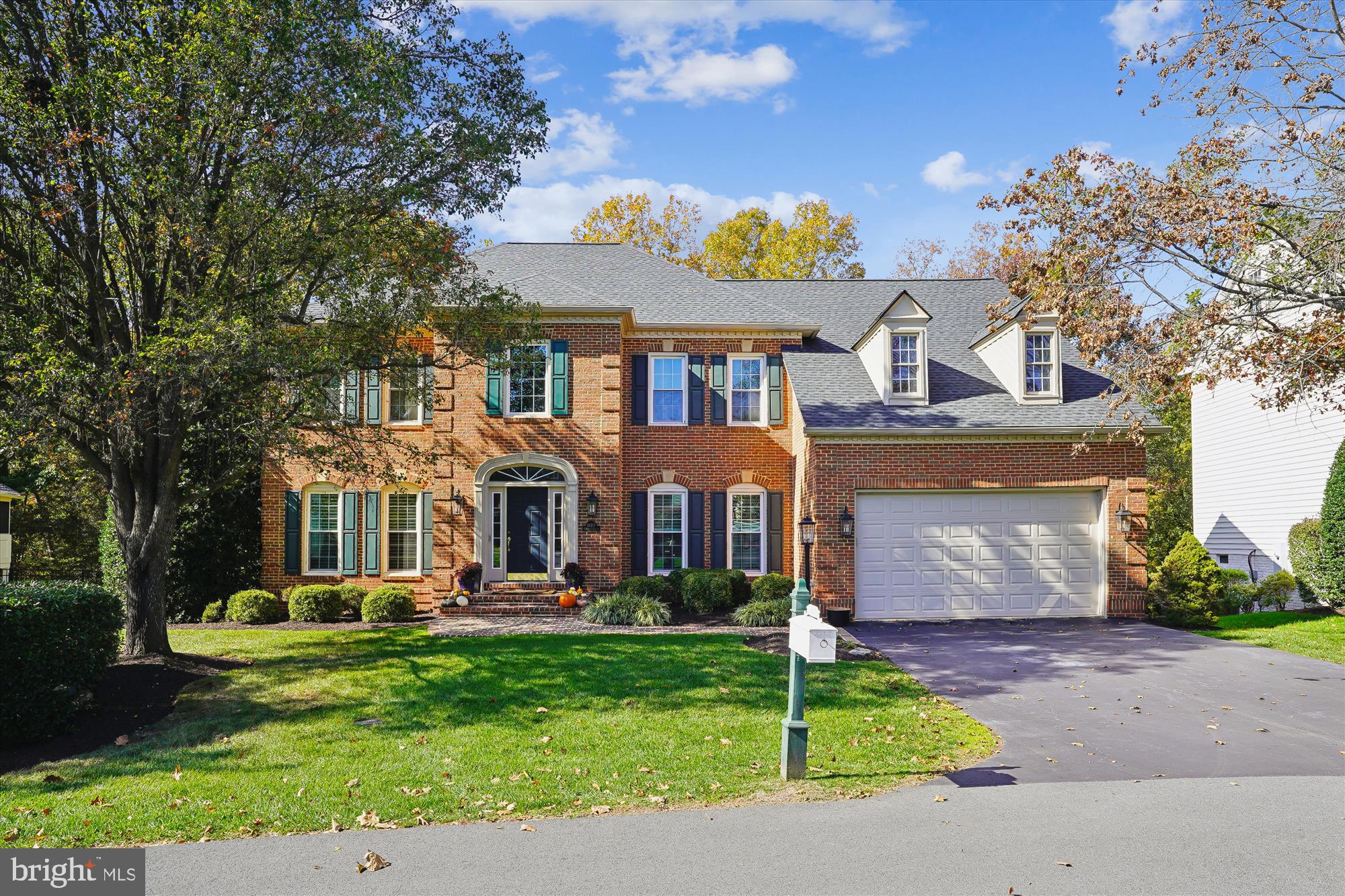 RIVER CREEK - Residential