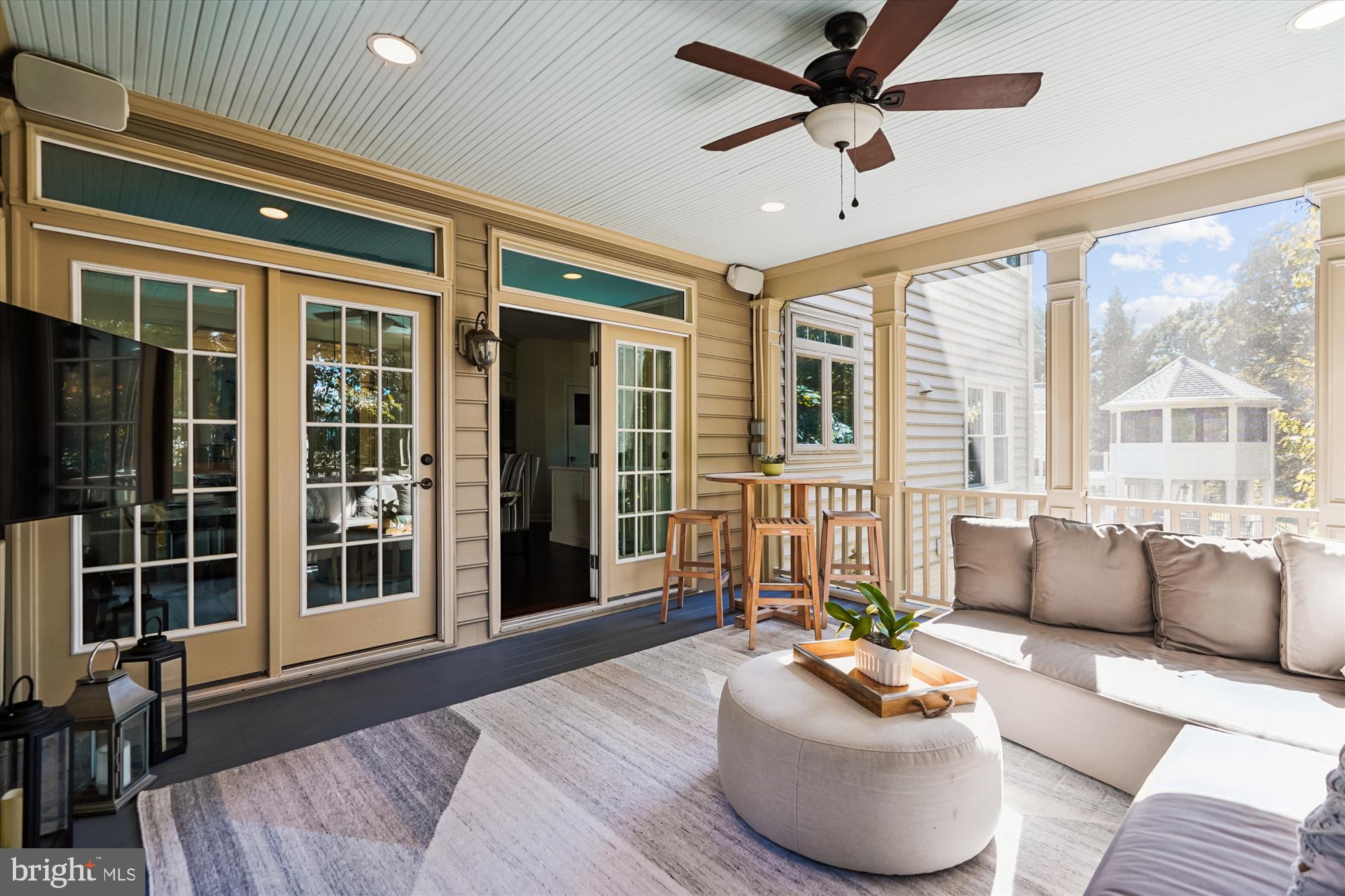 RIVER CREEK - Residential