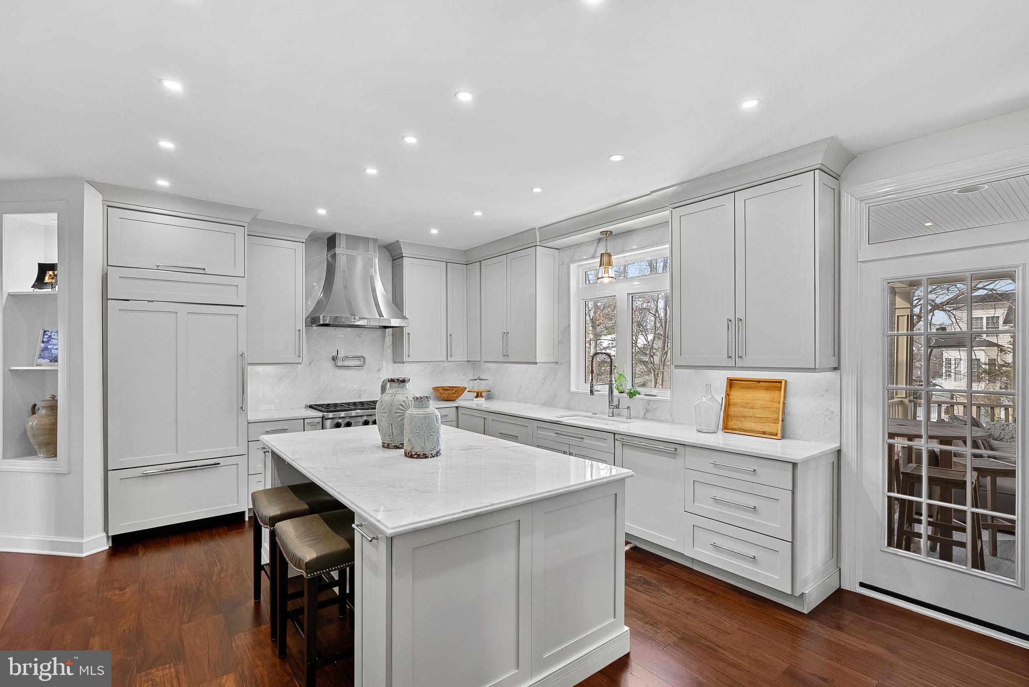 RIVER CREEK - Residential