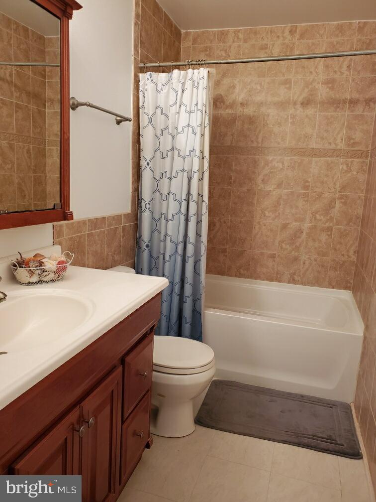 HAMPSTEAD VALLEY - Residential