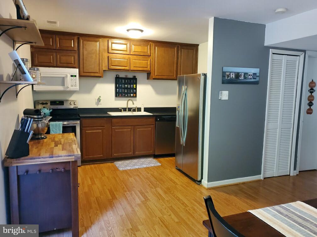 HAMPSTEAD VALLEY - Residential