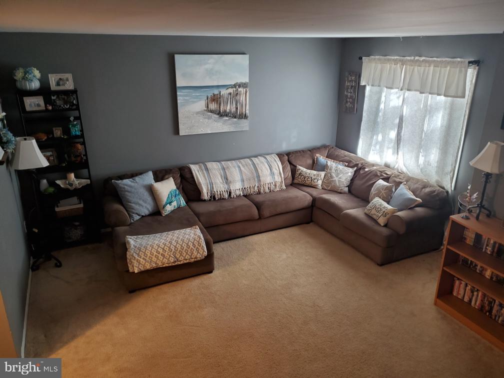 HAMPSTEAD VALLEY - Residential