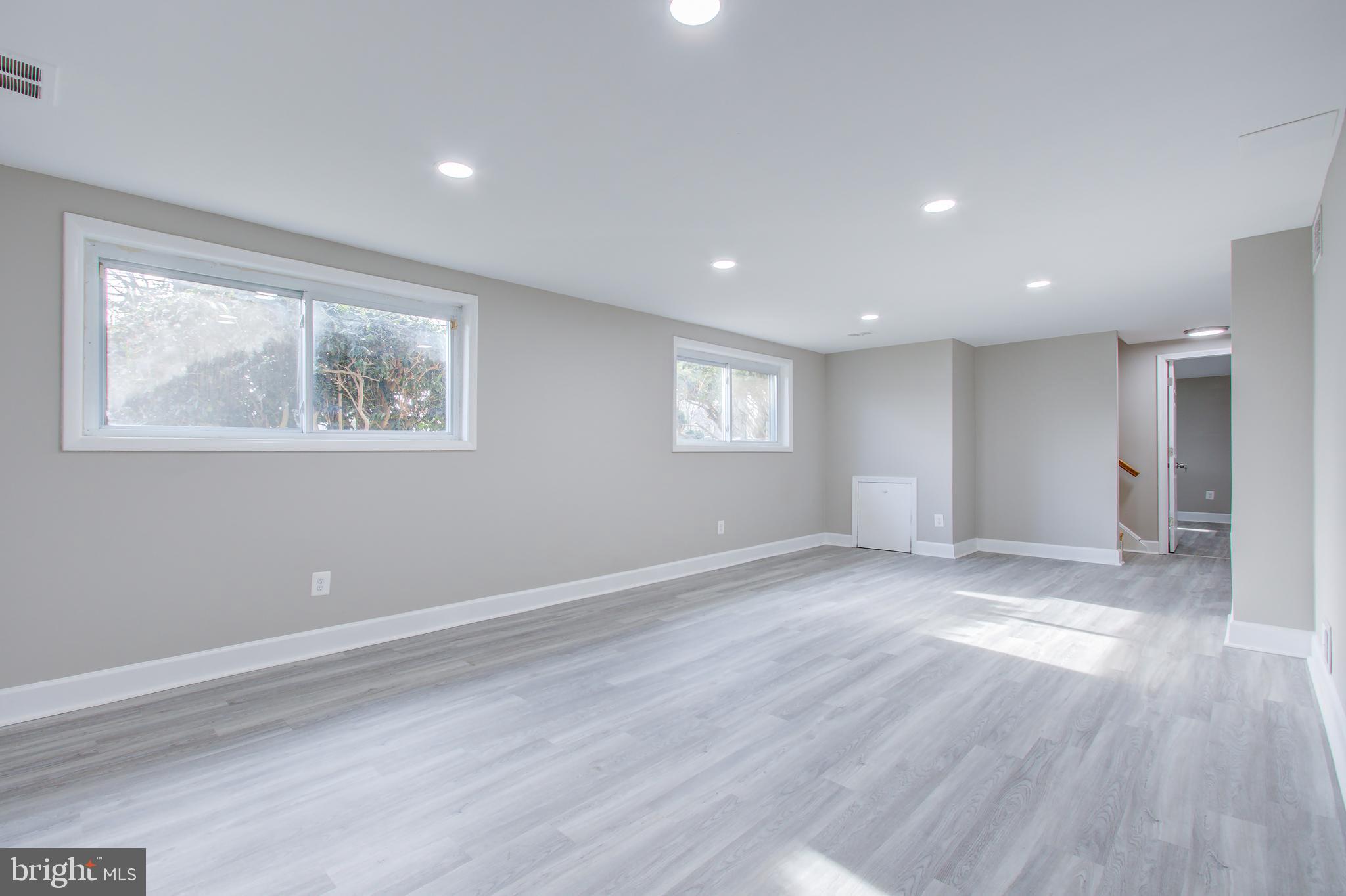 OAKVIEW - Residential