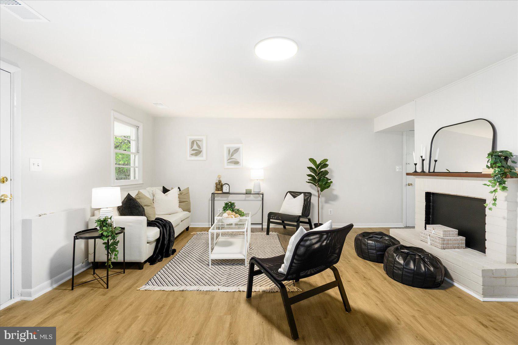 MEADOWLAND - Residential