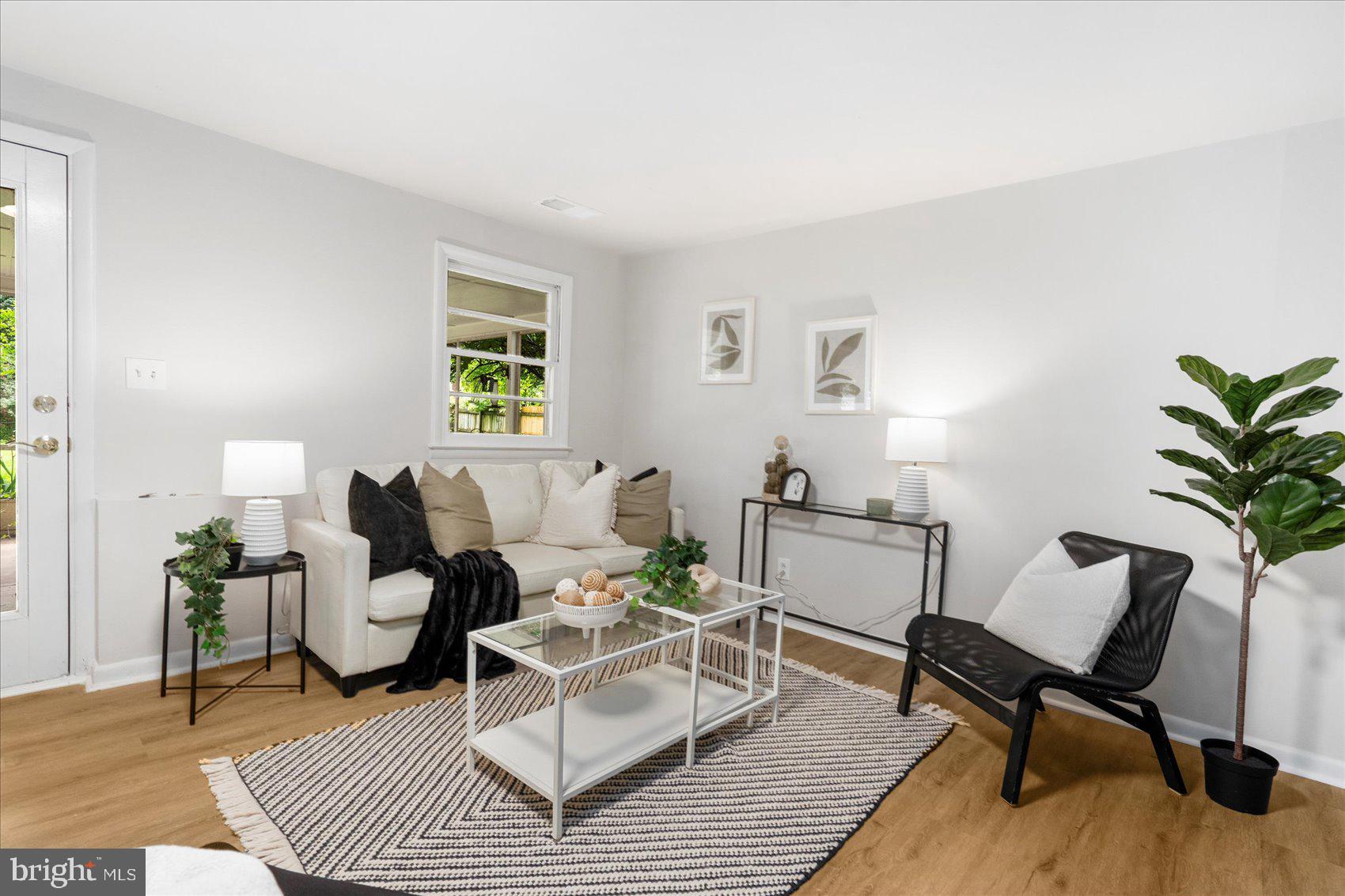 MEADOWLAND - Residential