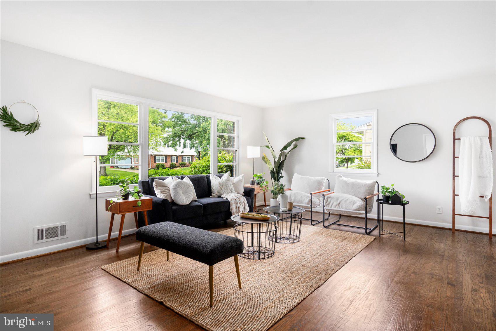 MEADOWLAND - Residential