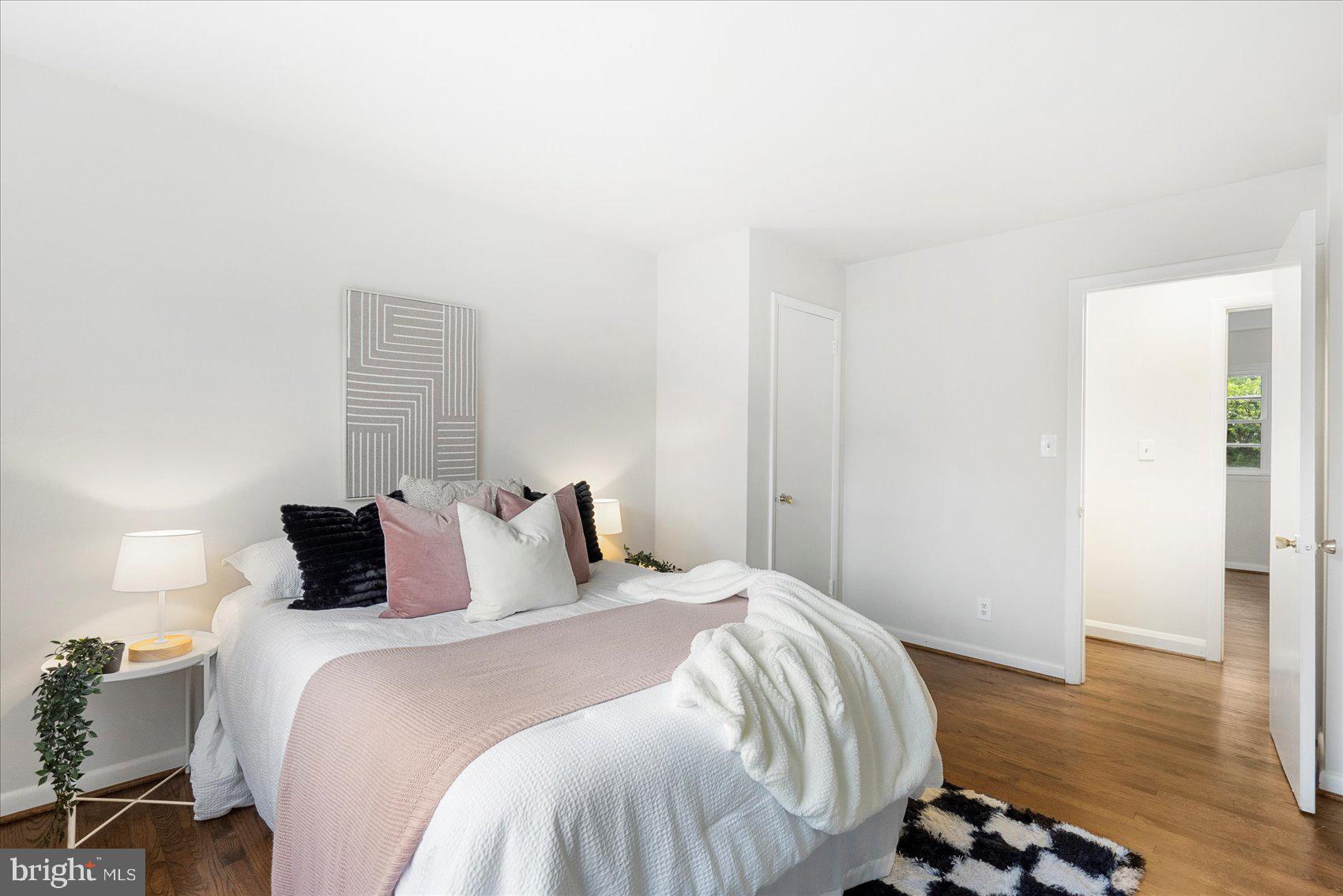 MEADOWLAND - Residential