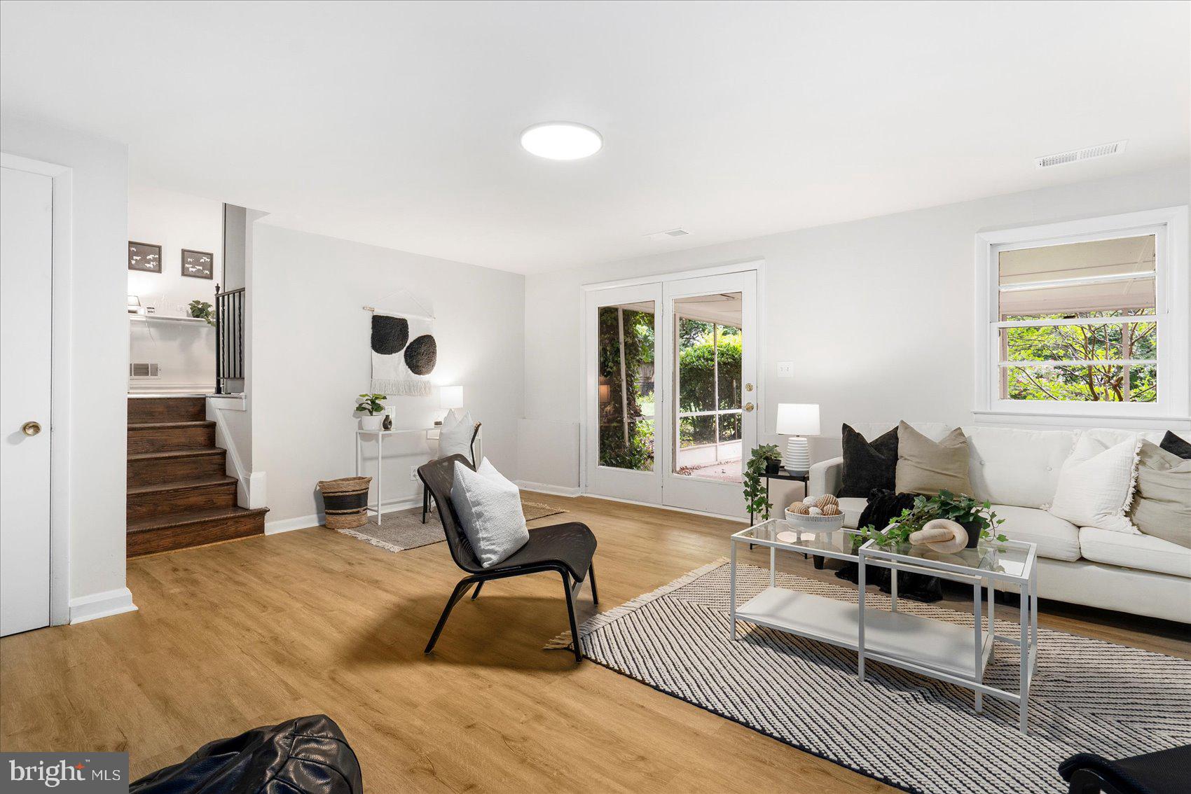 MEADOWLAND - Residential