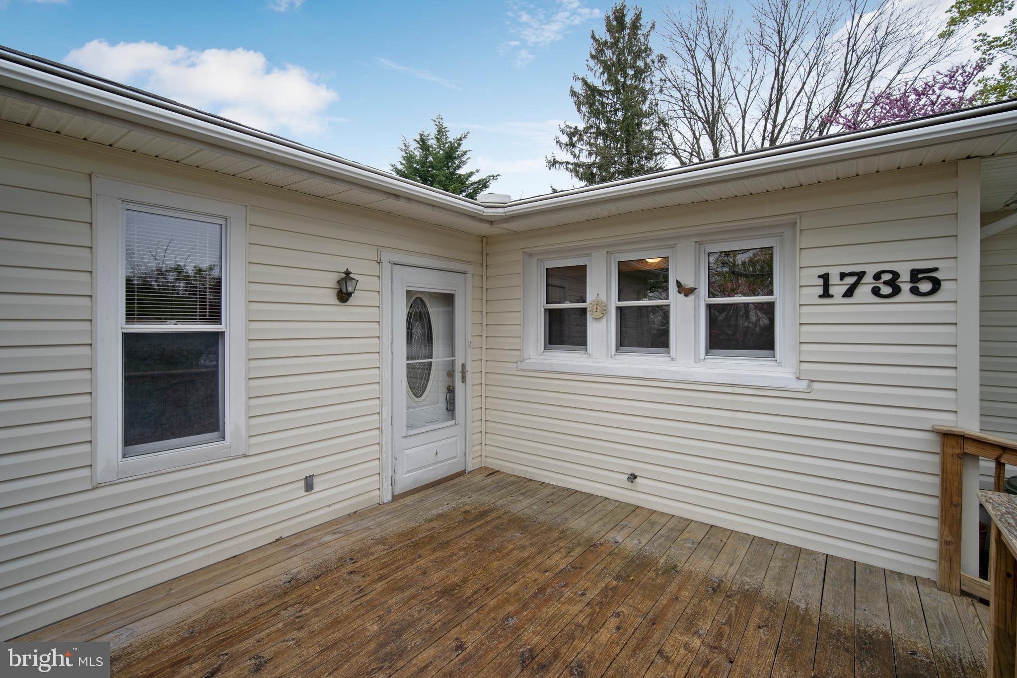 WINFIELD - Residential