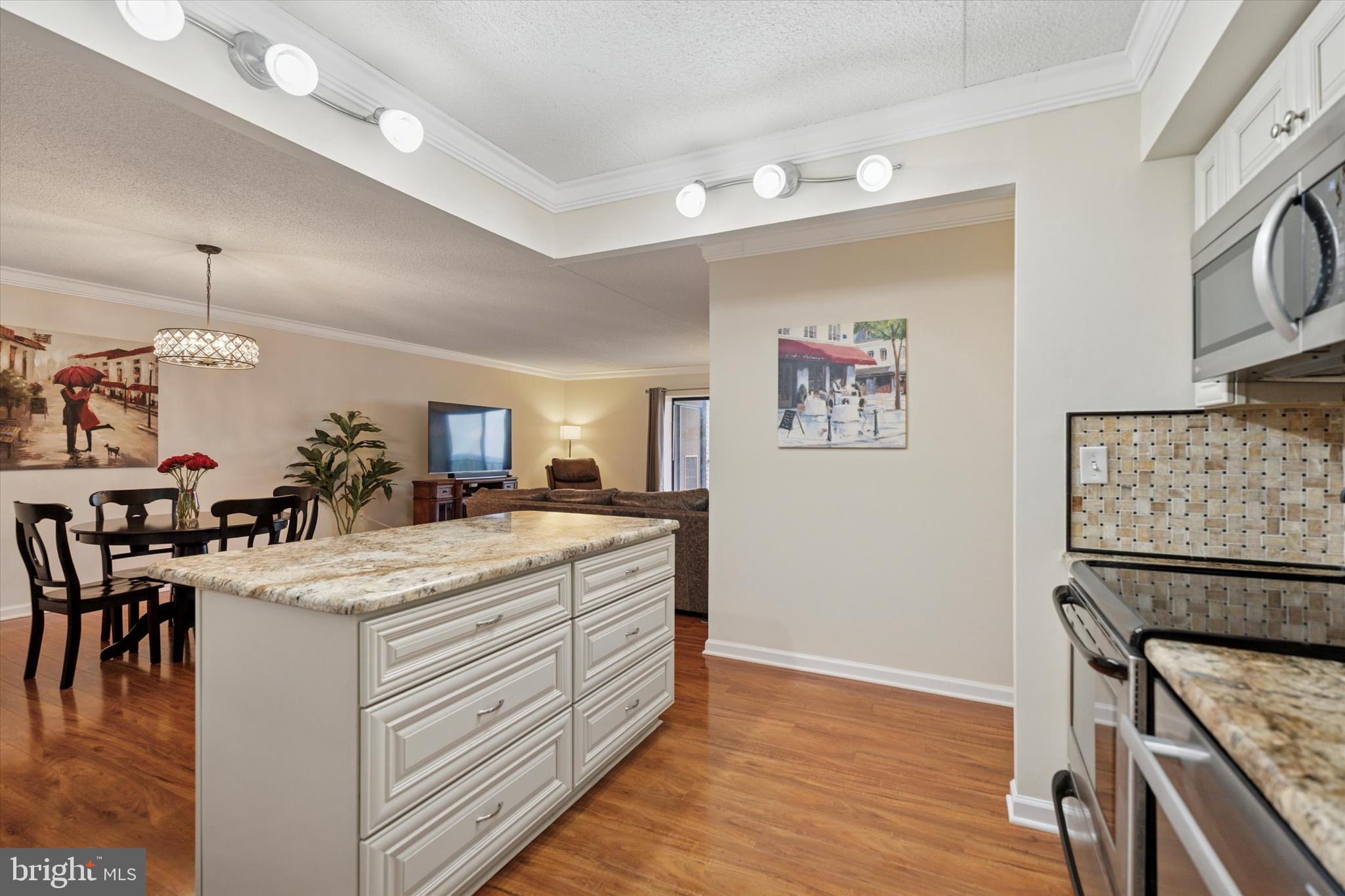 VALLEY FORGE TOWER - Residential