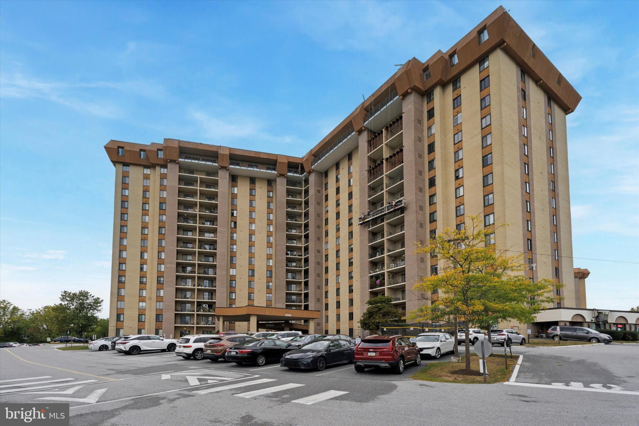 VALLEY FORGE TOWER - Residential