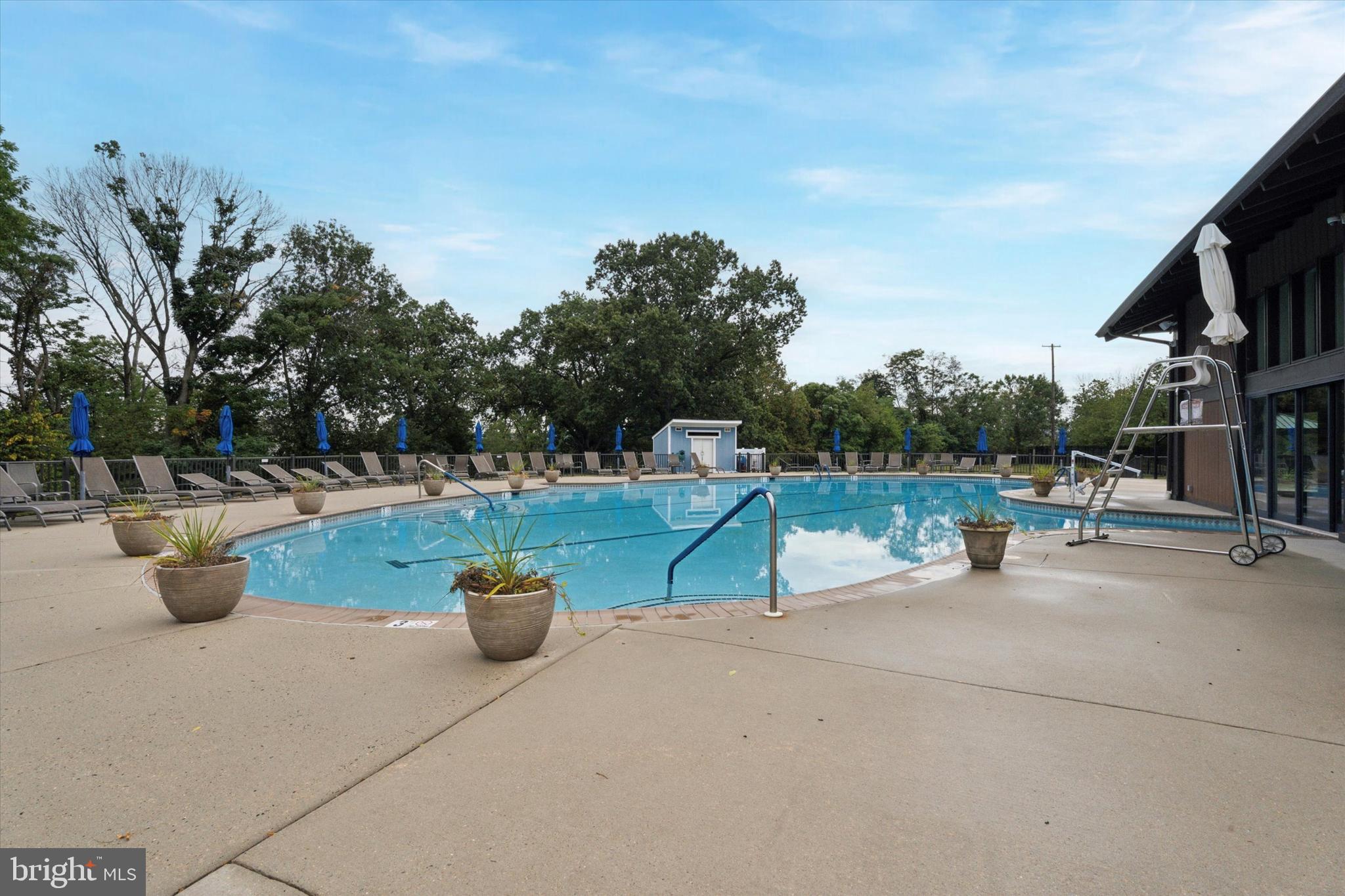 VALLEY FORGE TOWER - Residential