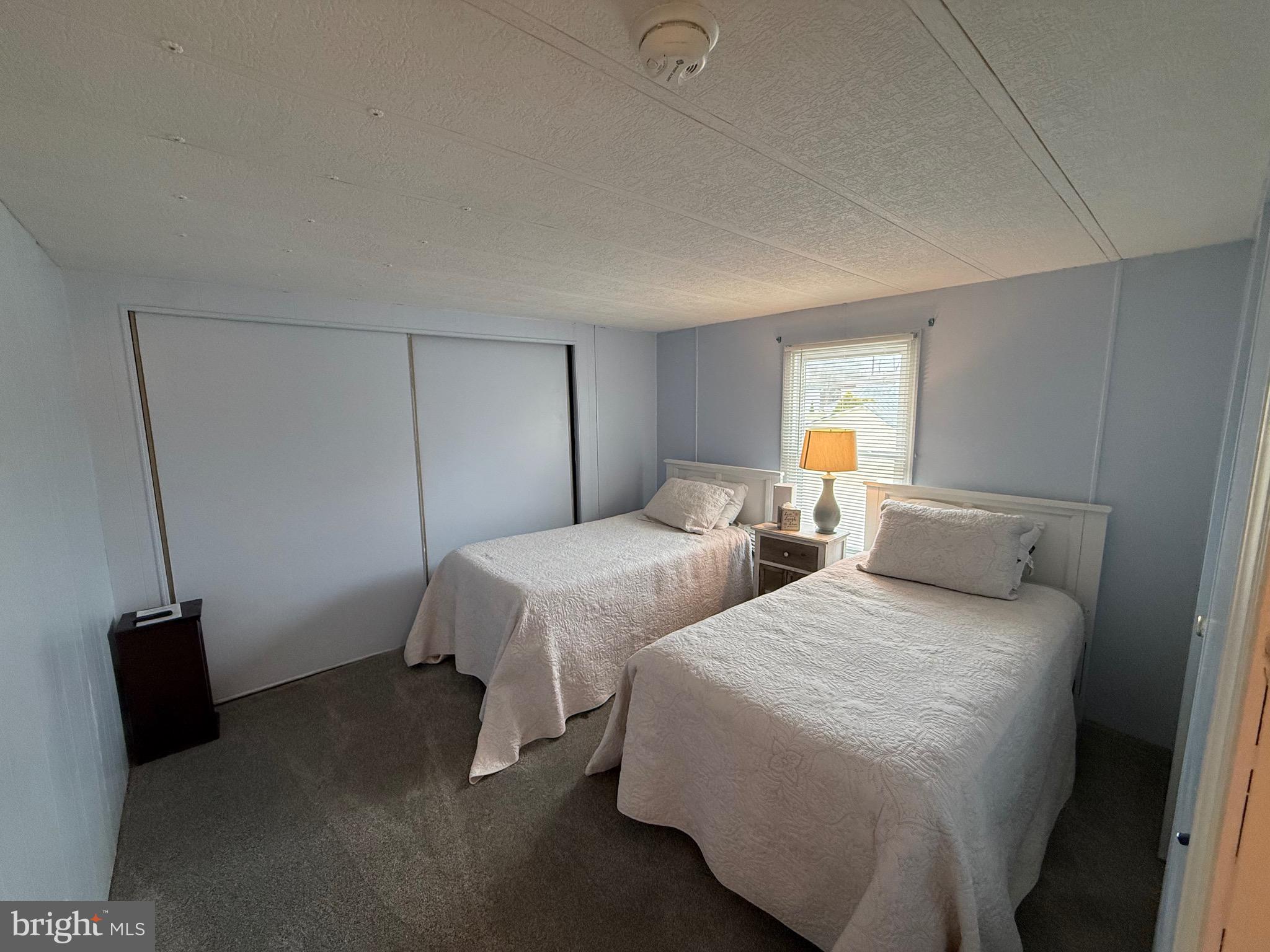 COUNTRY MANOR FARMS - Residential