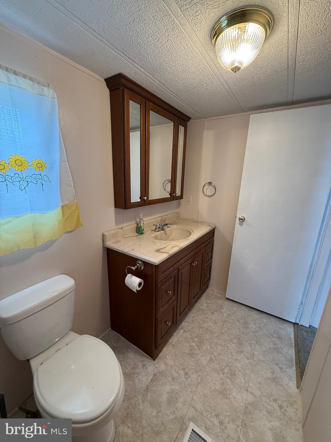 COUNTRY MANOR FARMS - Residential