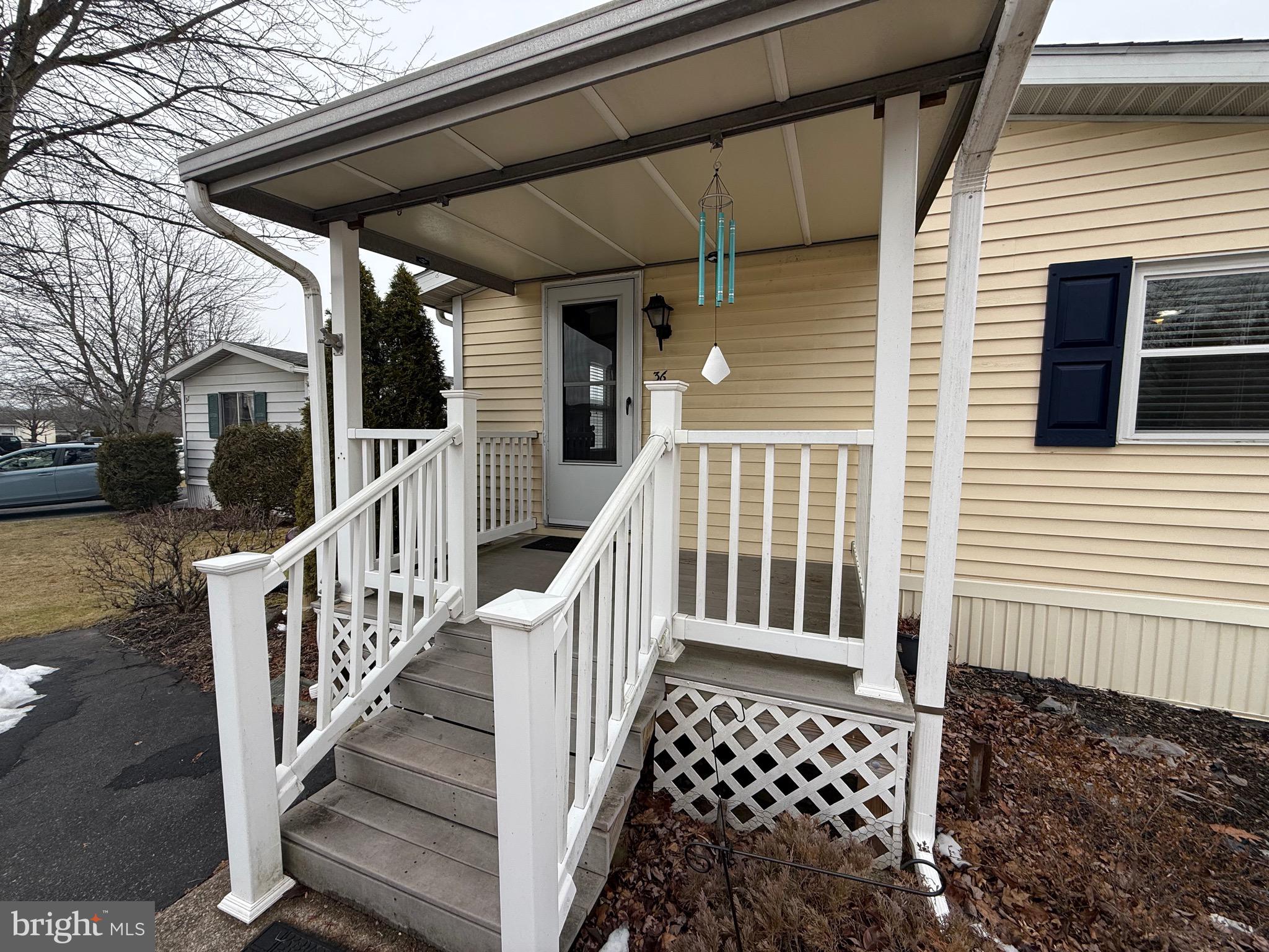 COUNTRY MANOR FARMS - Residential