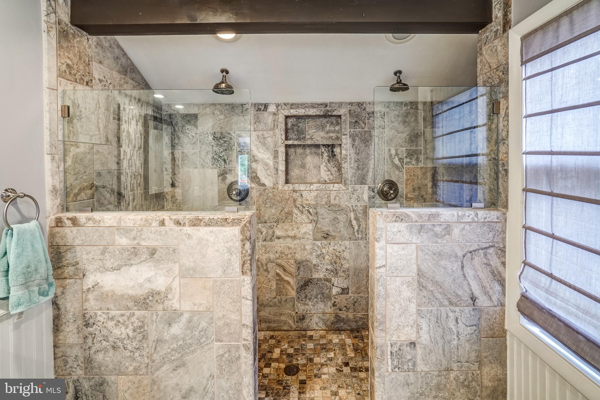 SANDY POINT - Residential