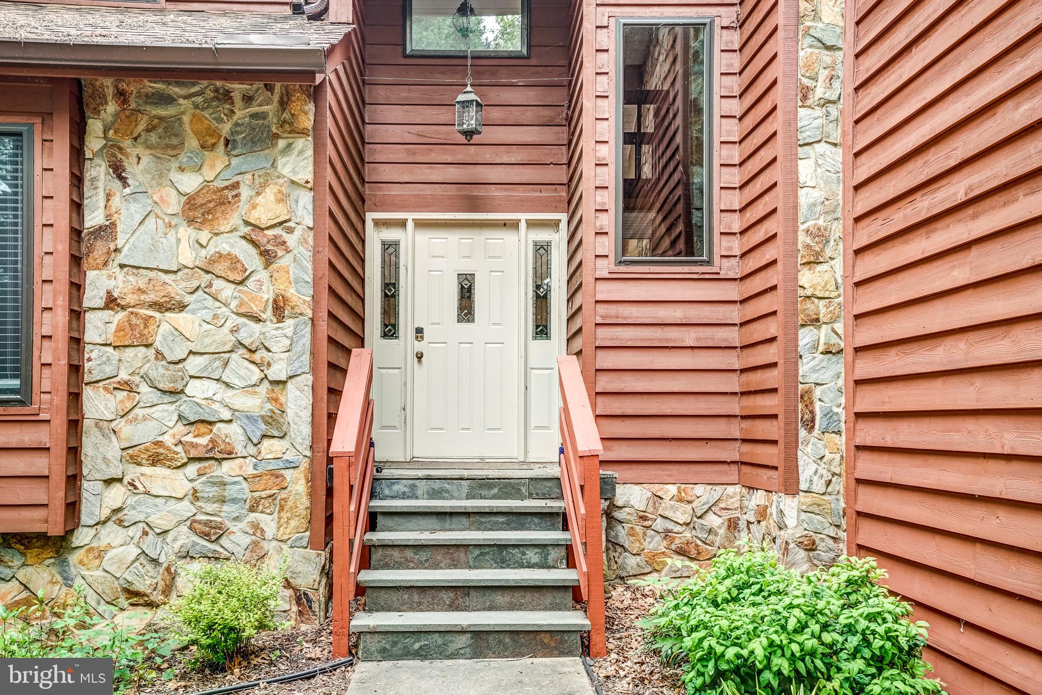 SANDY POINT - Residential