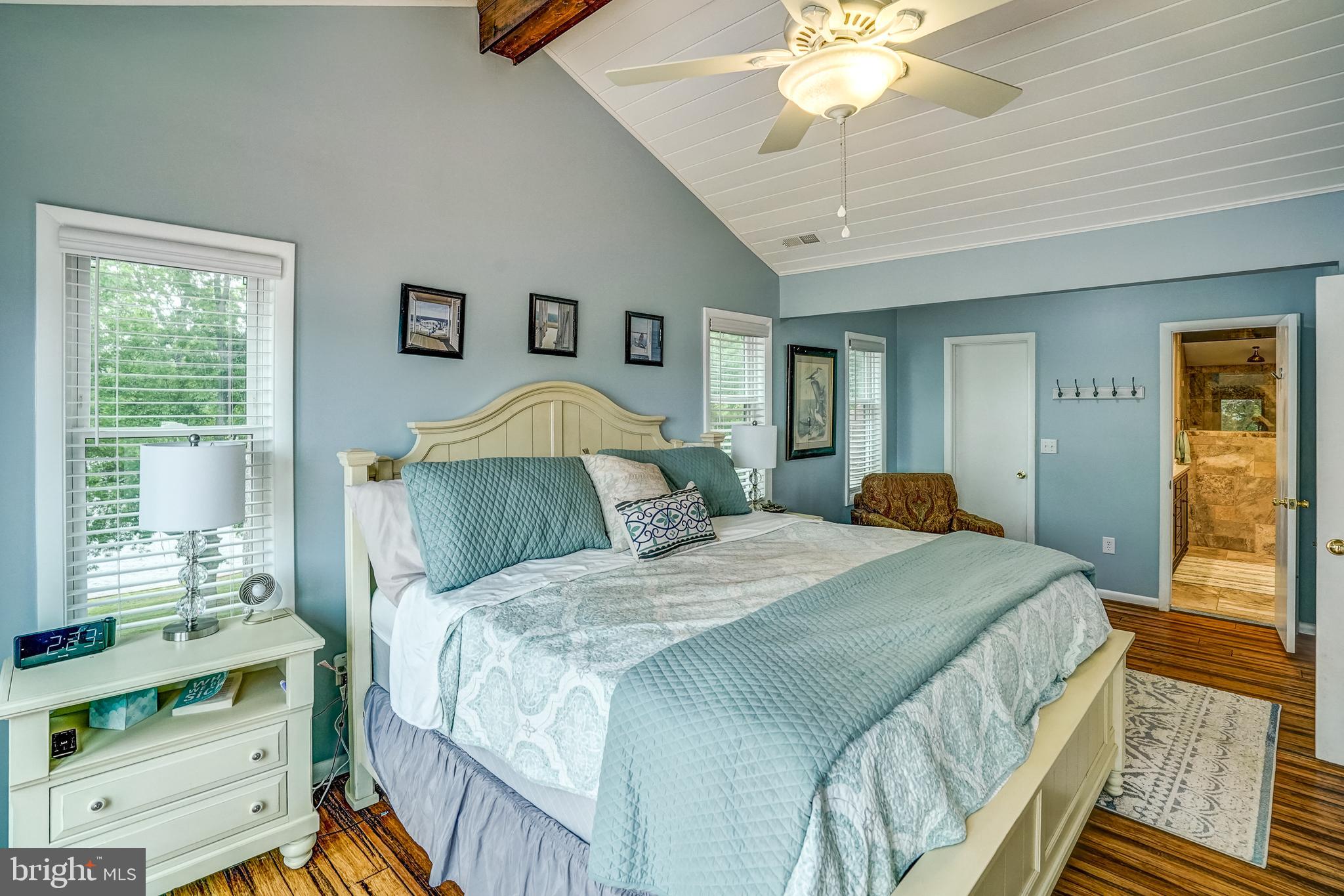 SANDY POINT - Residential