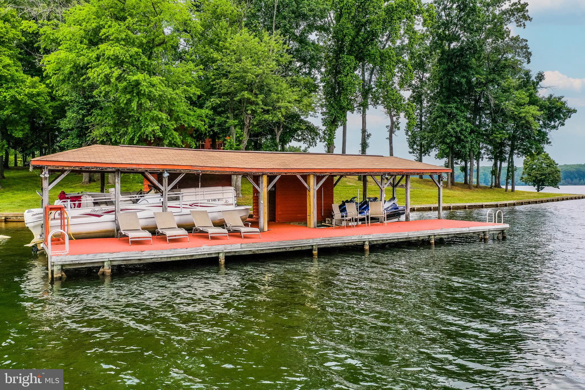 SANDY POINT - Residential