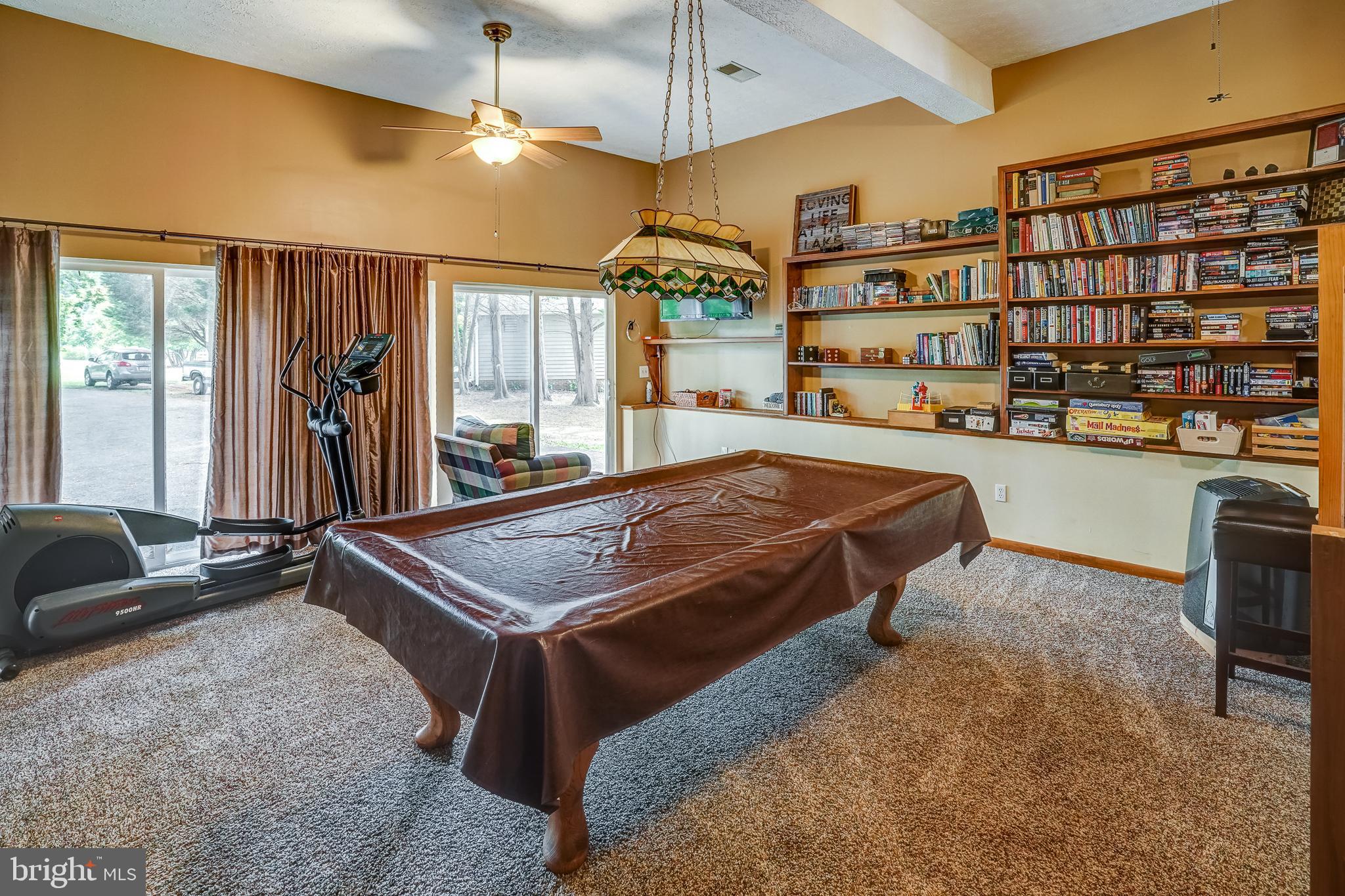 SANDY POINT - Residential