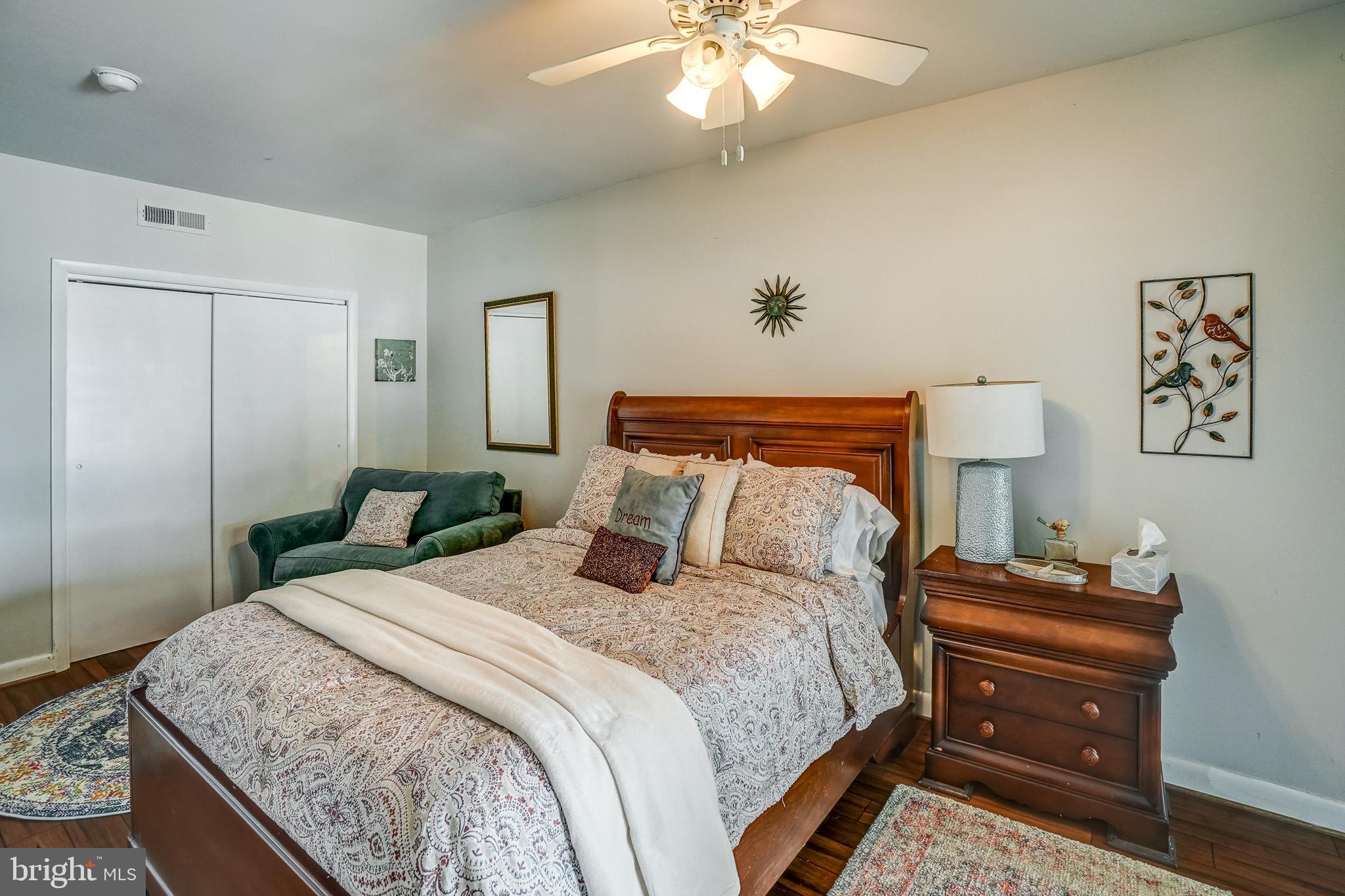 SANDY POINT - Residential