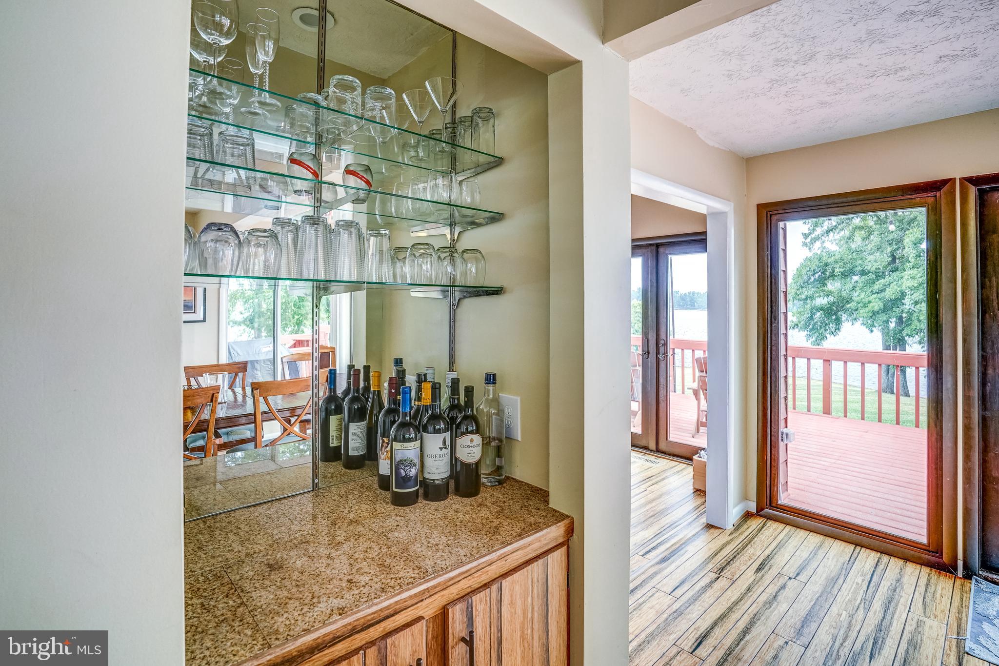 SANDY POINT - Residential