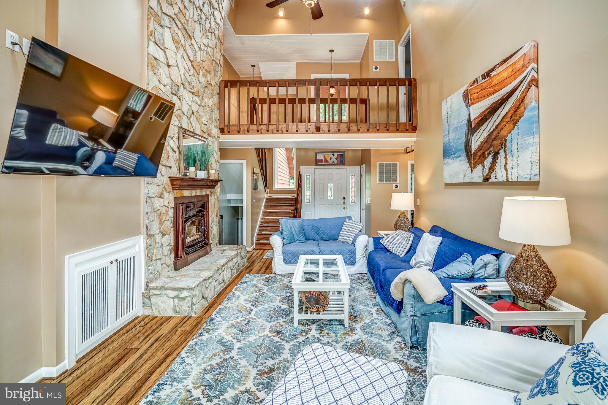 SANDY POINT - Residential