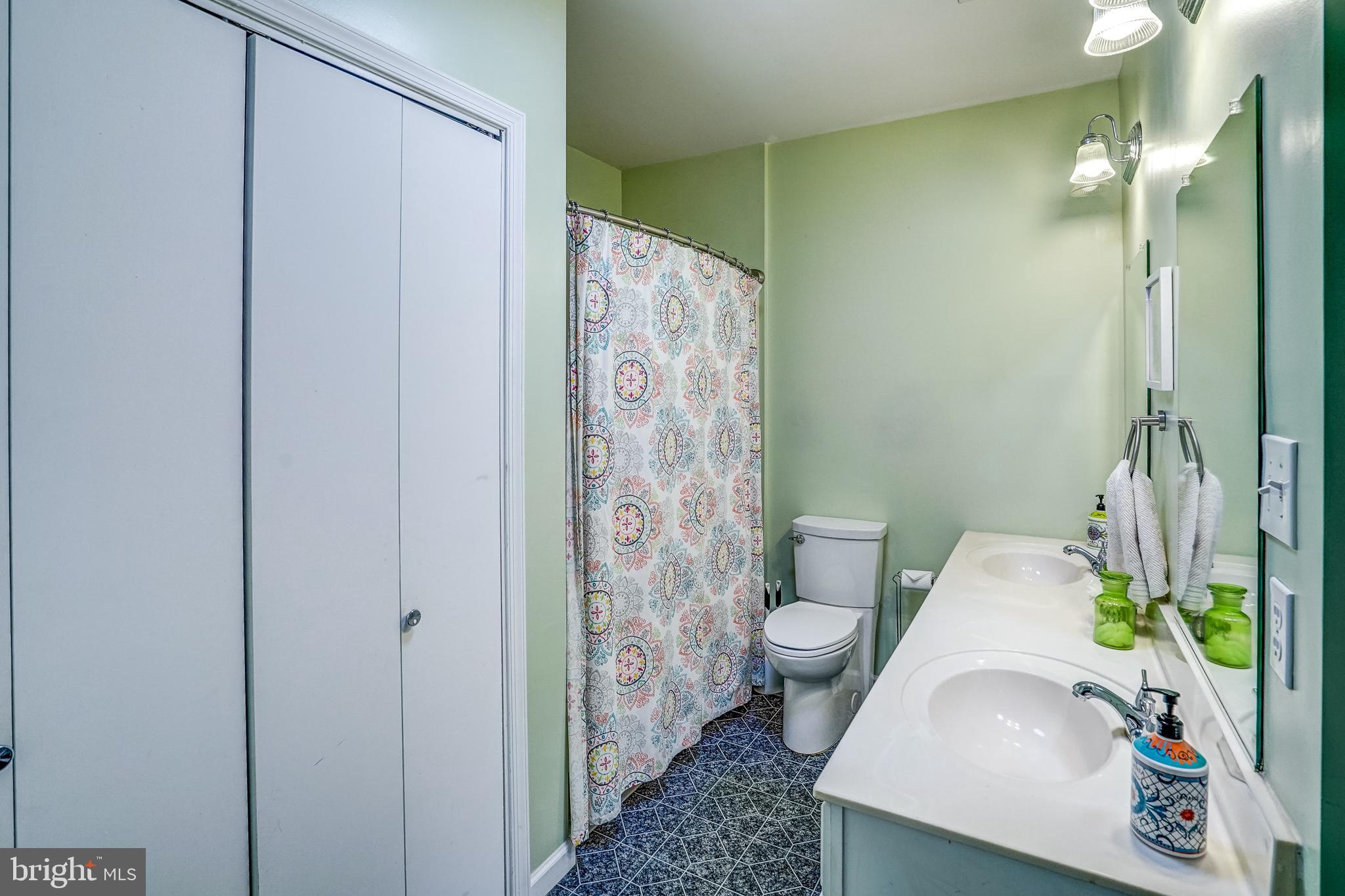 SANDY POINT - Residential