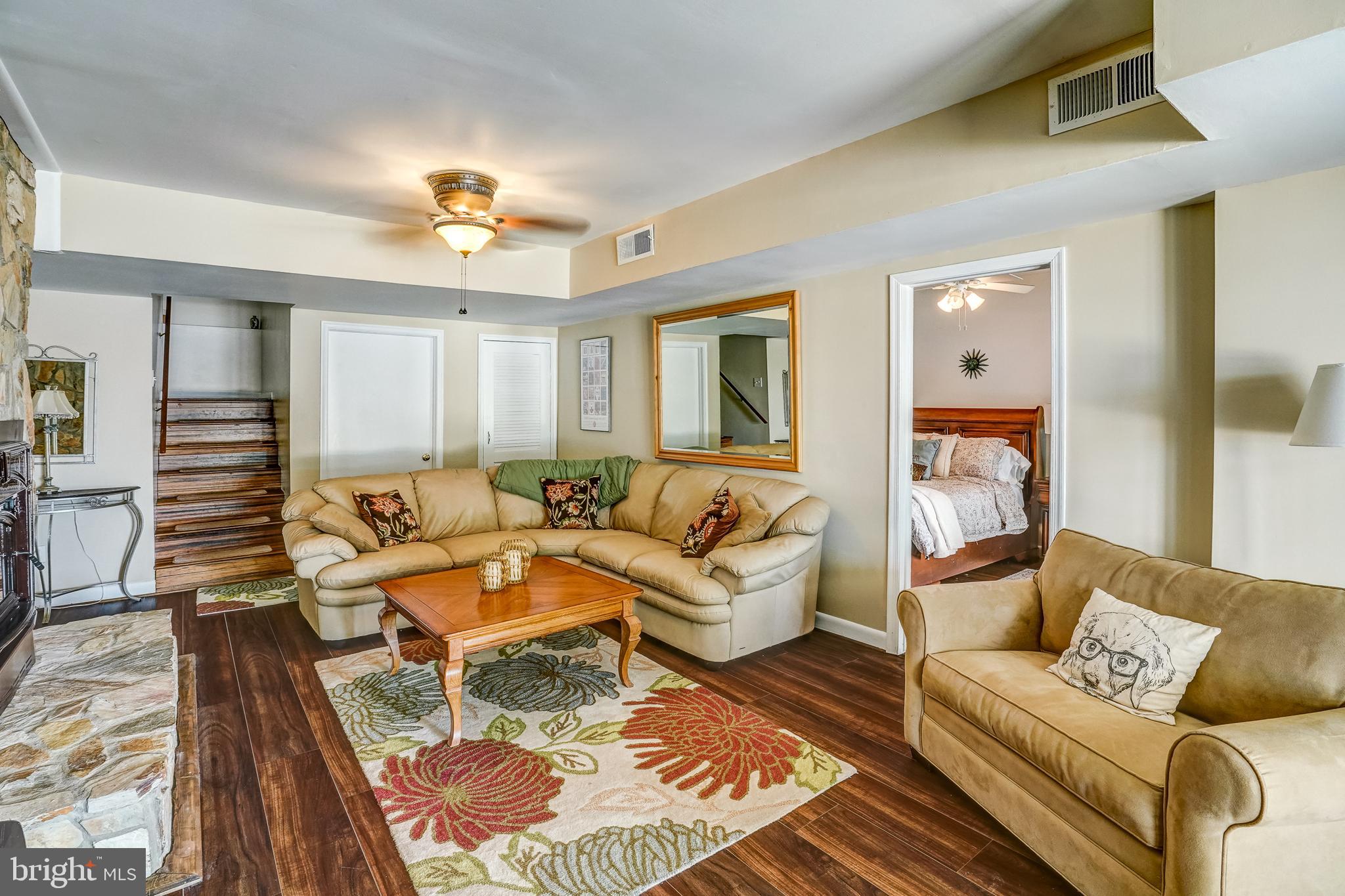 SANDY POINT - Residential