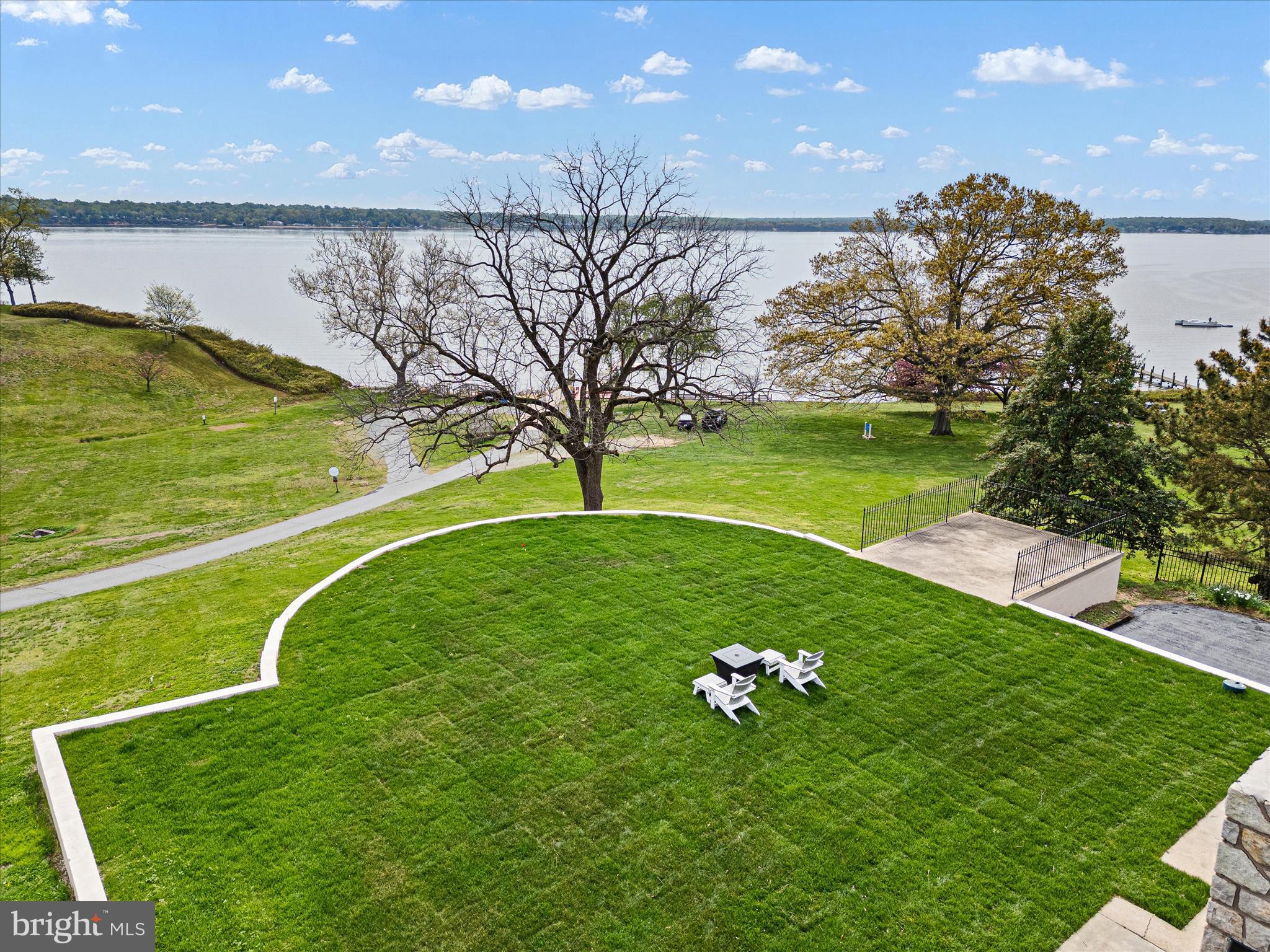 CHESAPEAKE ISLE - Residential