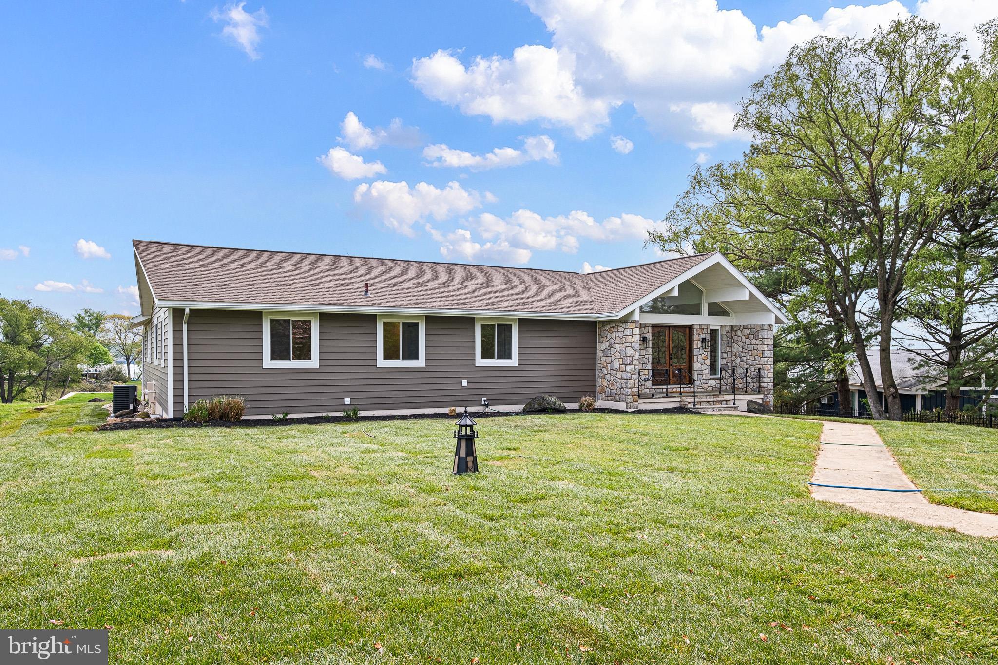 CHESAPEAKE ISLE - Residential