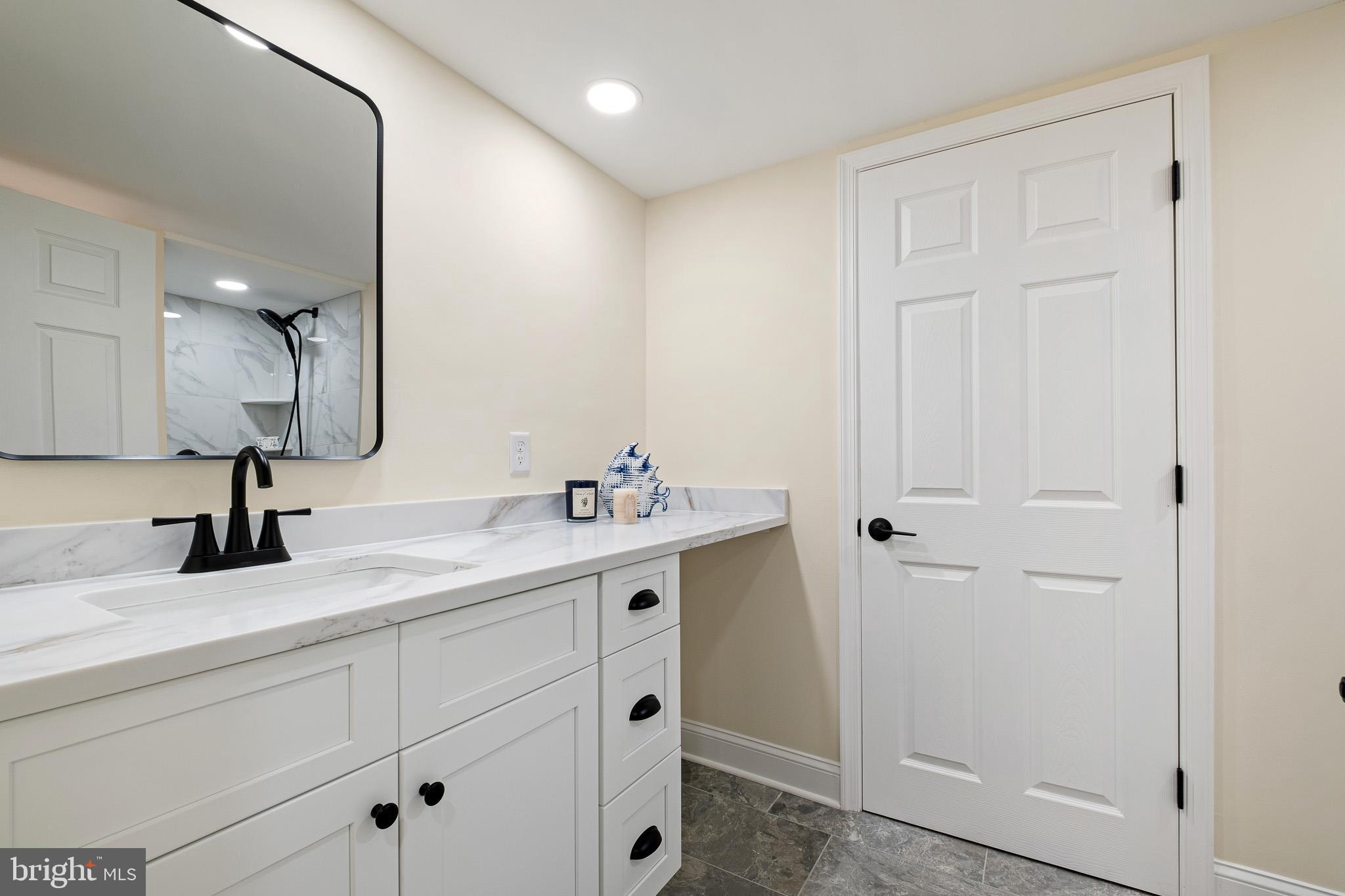 CHESAPEAKE ISLE - Residential