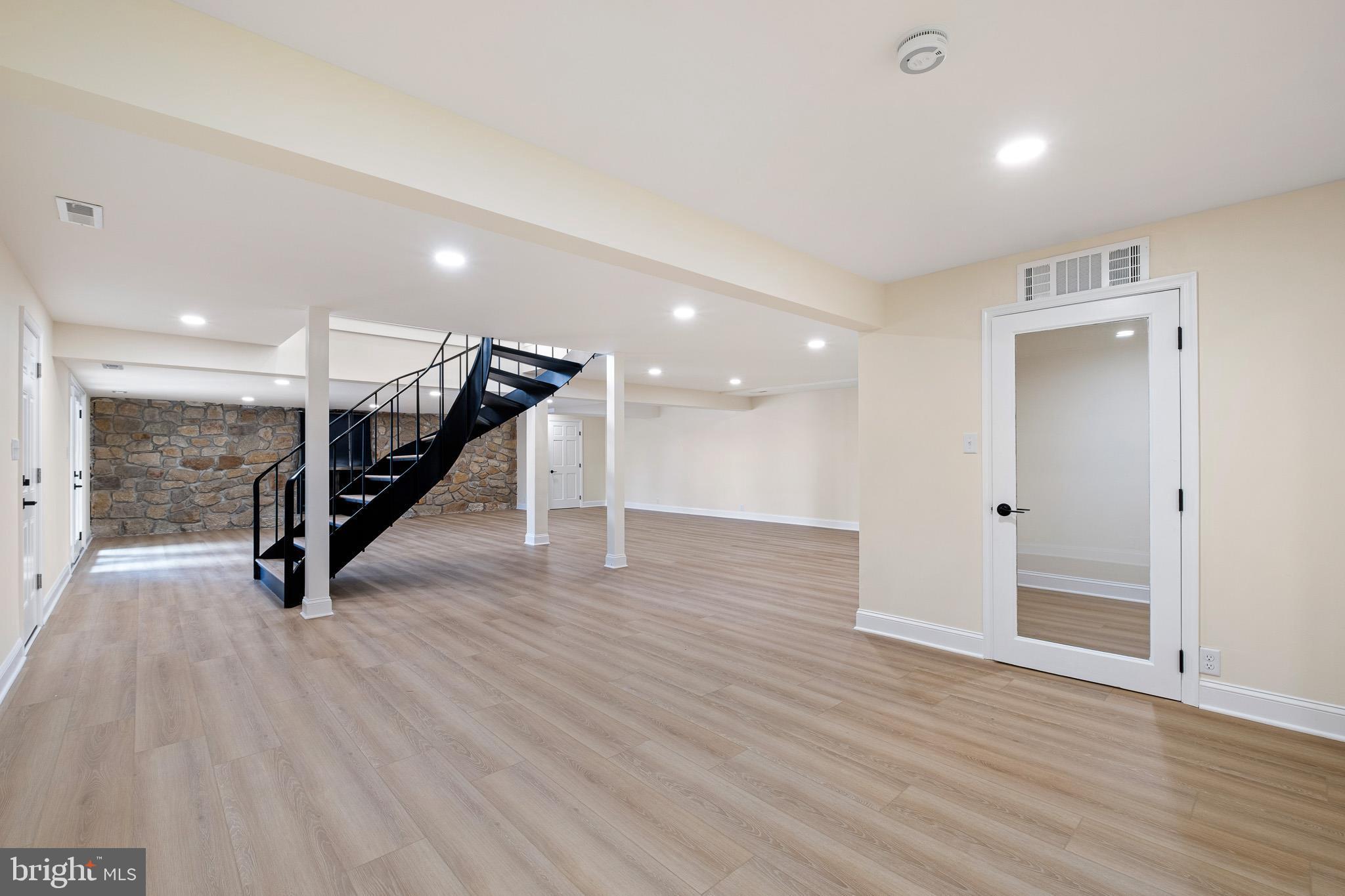 CHESAPEAKE ISLE - Residential