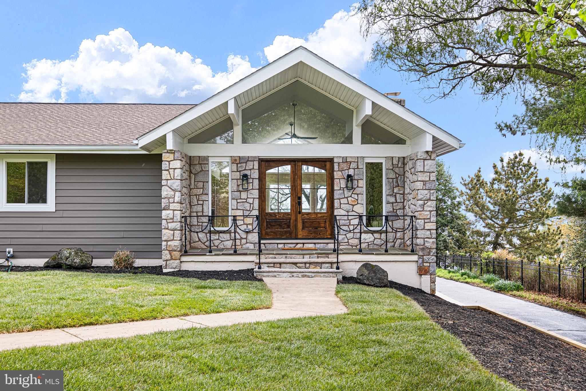 CHESAPEAKE ISLE - Residential