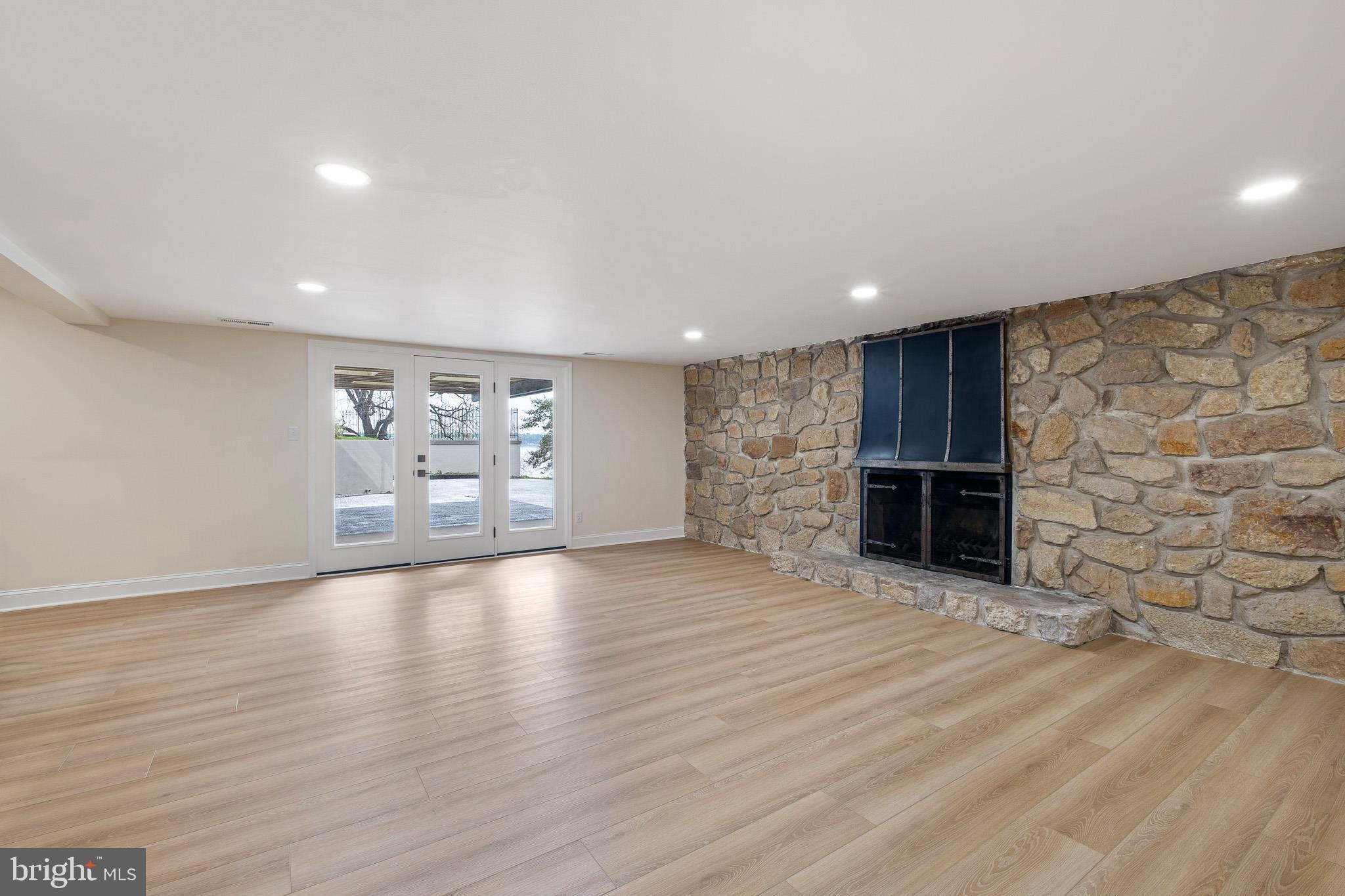 CHESAPEAKE ISLE - Residential