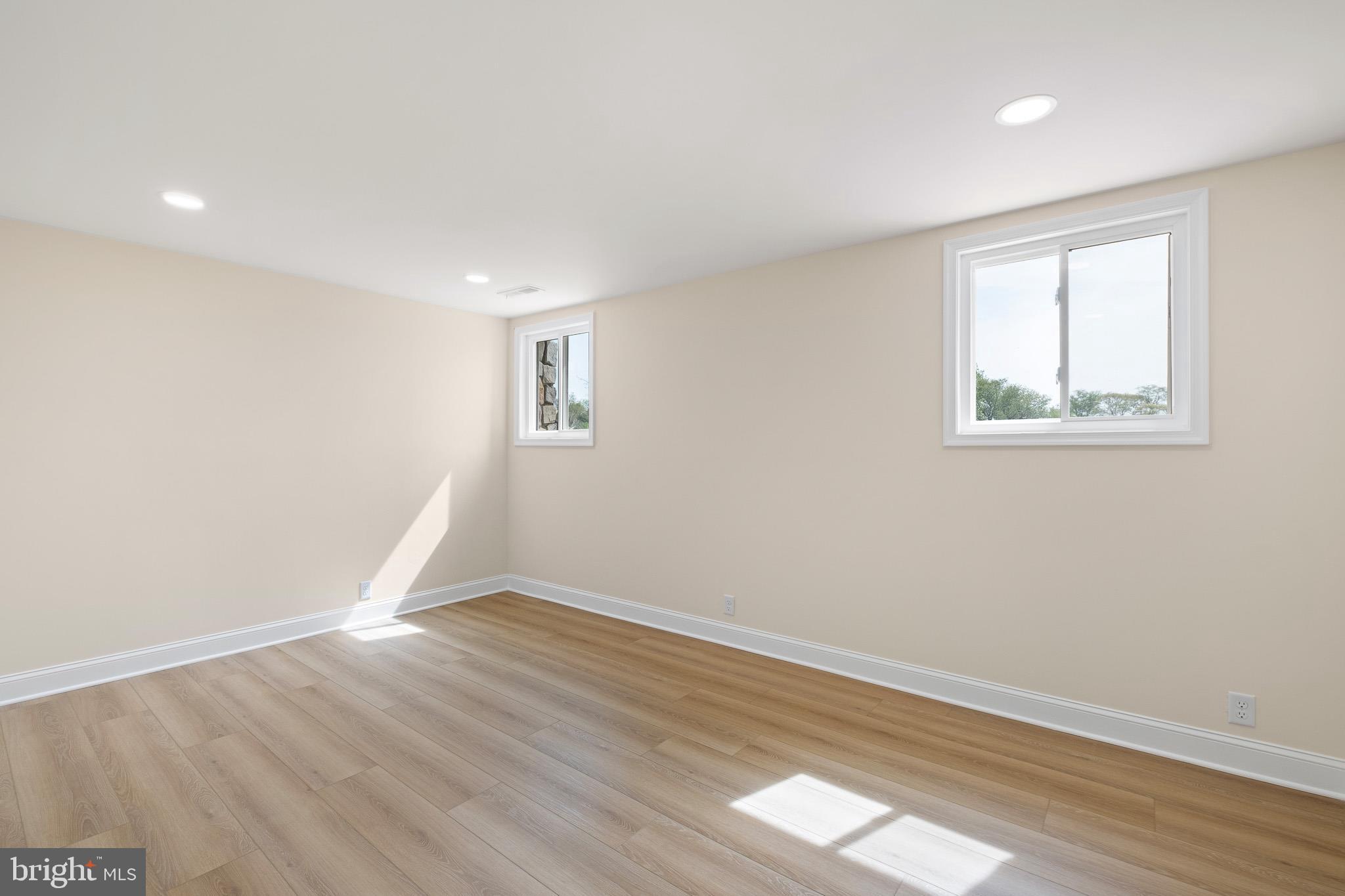 CHESAPEAKE ISLE - Residential