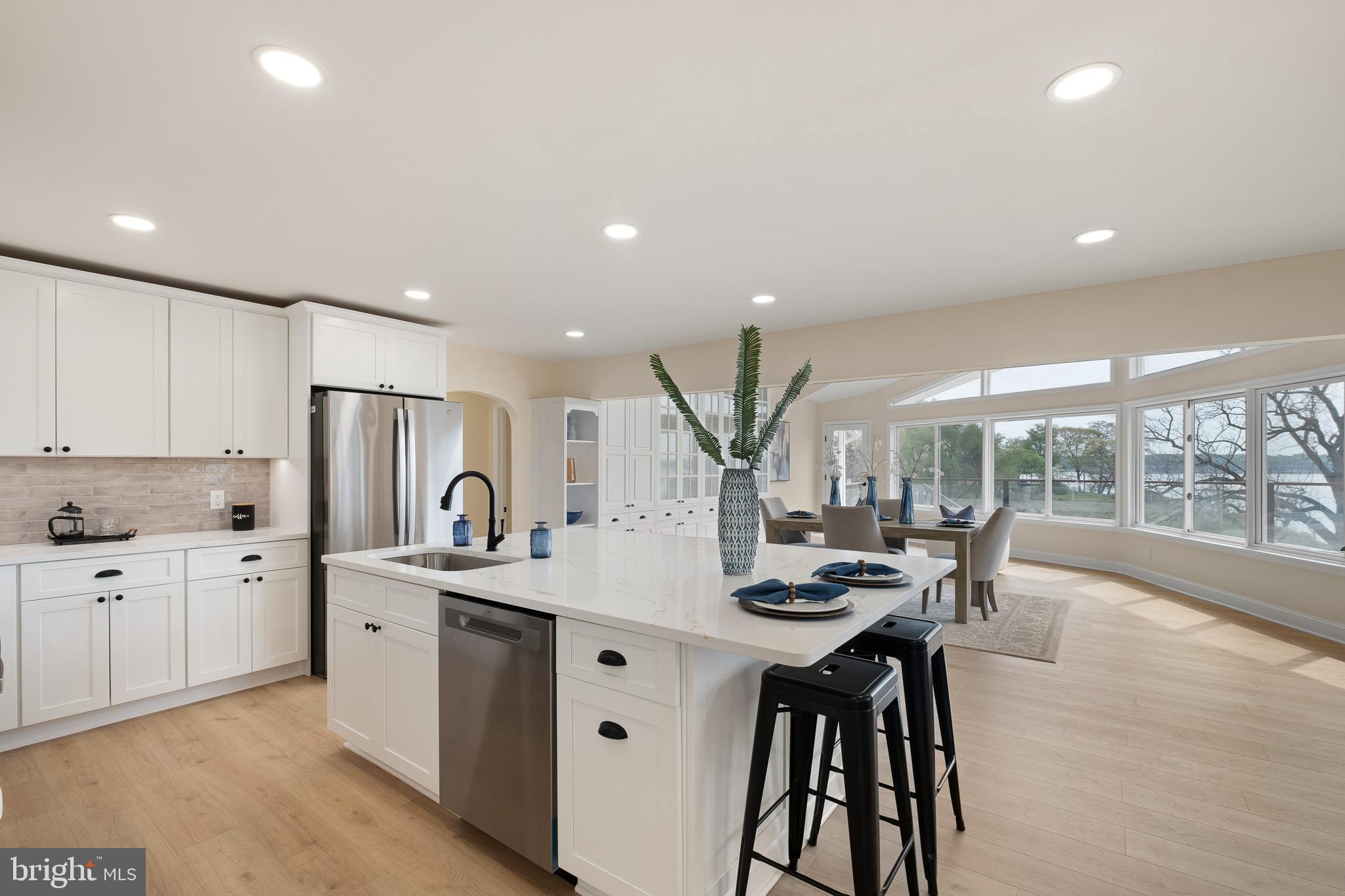 CHESAPEAKE ISLE - Residential