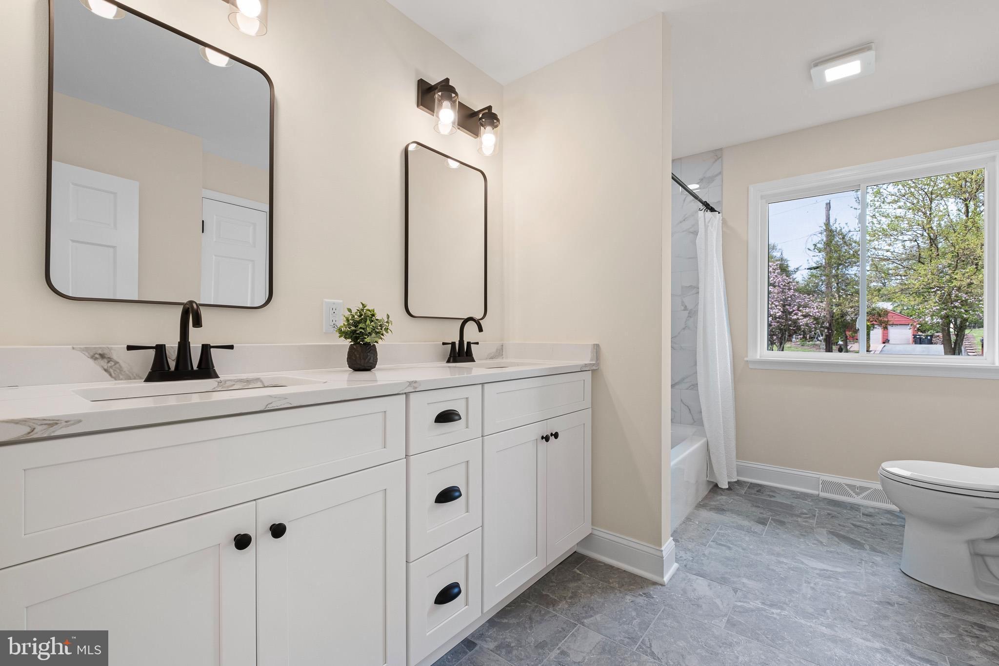 CHESAPEAKE ISLE - Residential