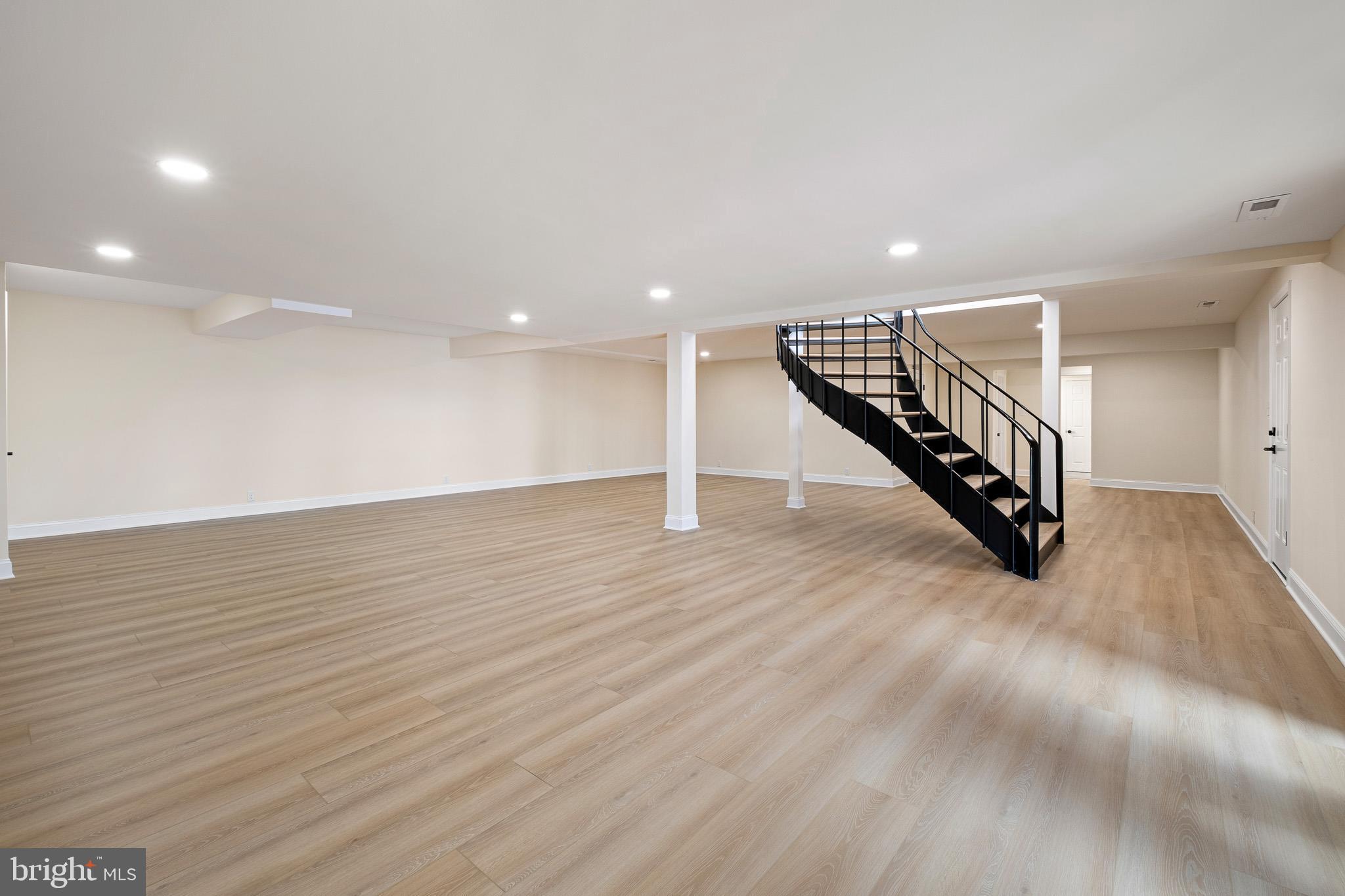 CHESAPEAKE ISLE - Residential