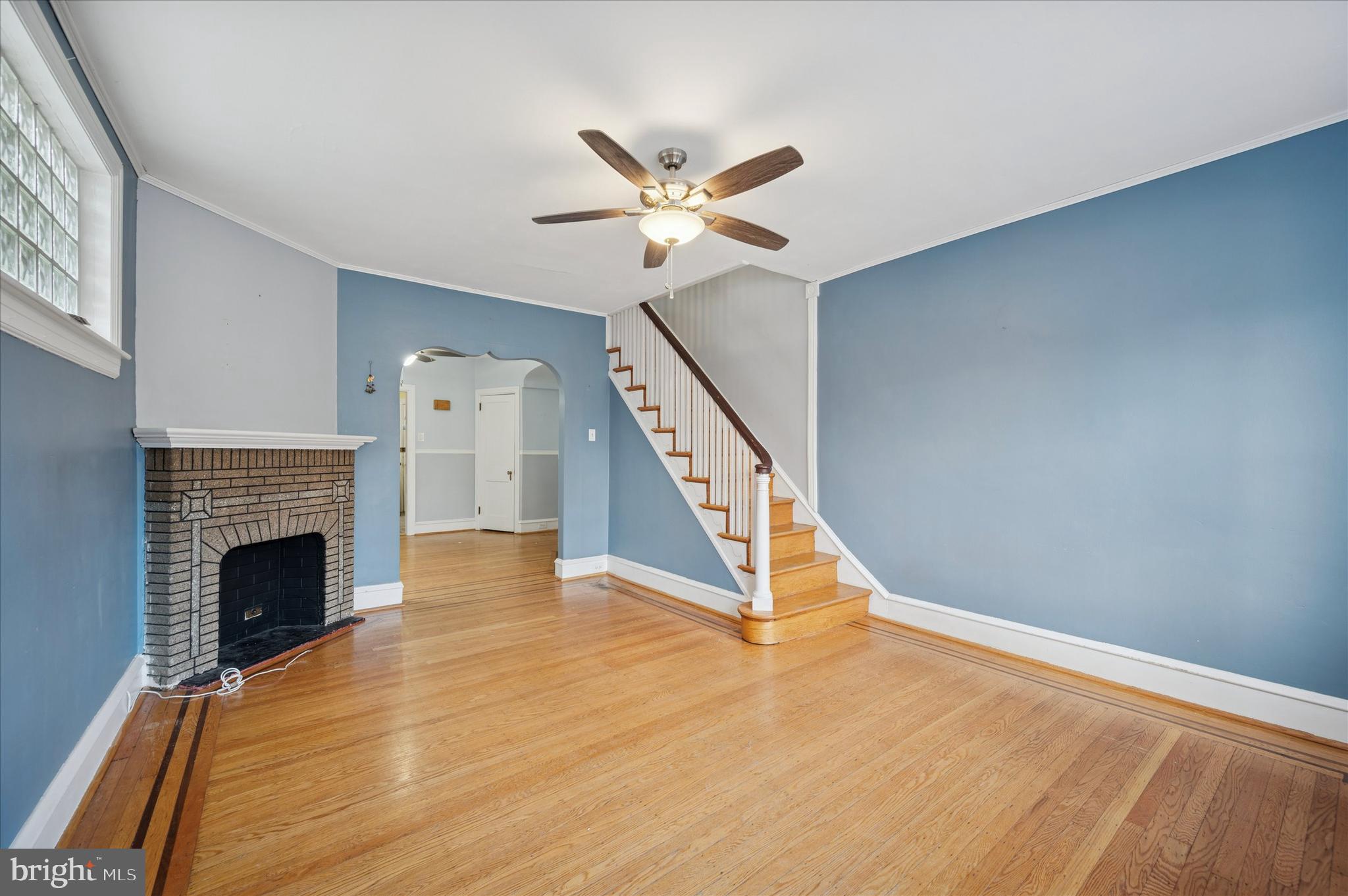 LAWNDALE - Residential